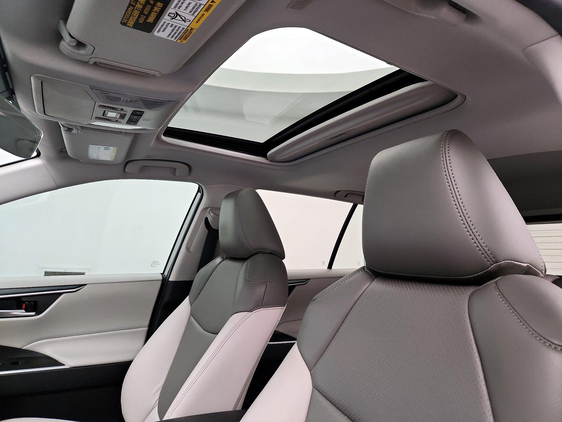 Thumbnail: 2025 Toyota RAV4 - 19