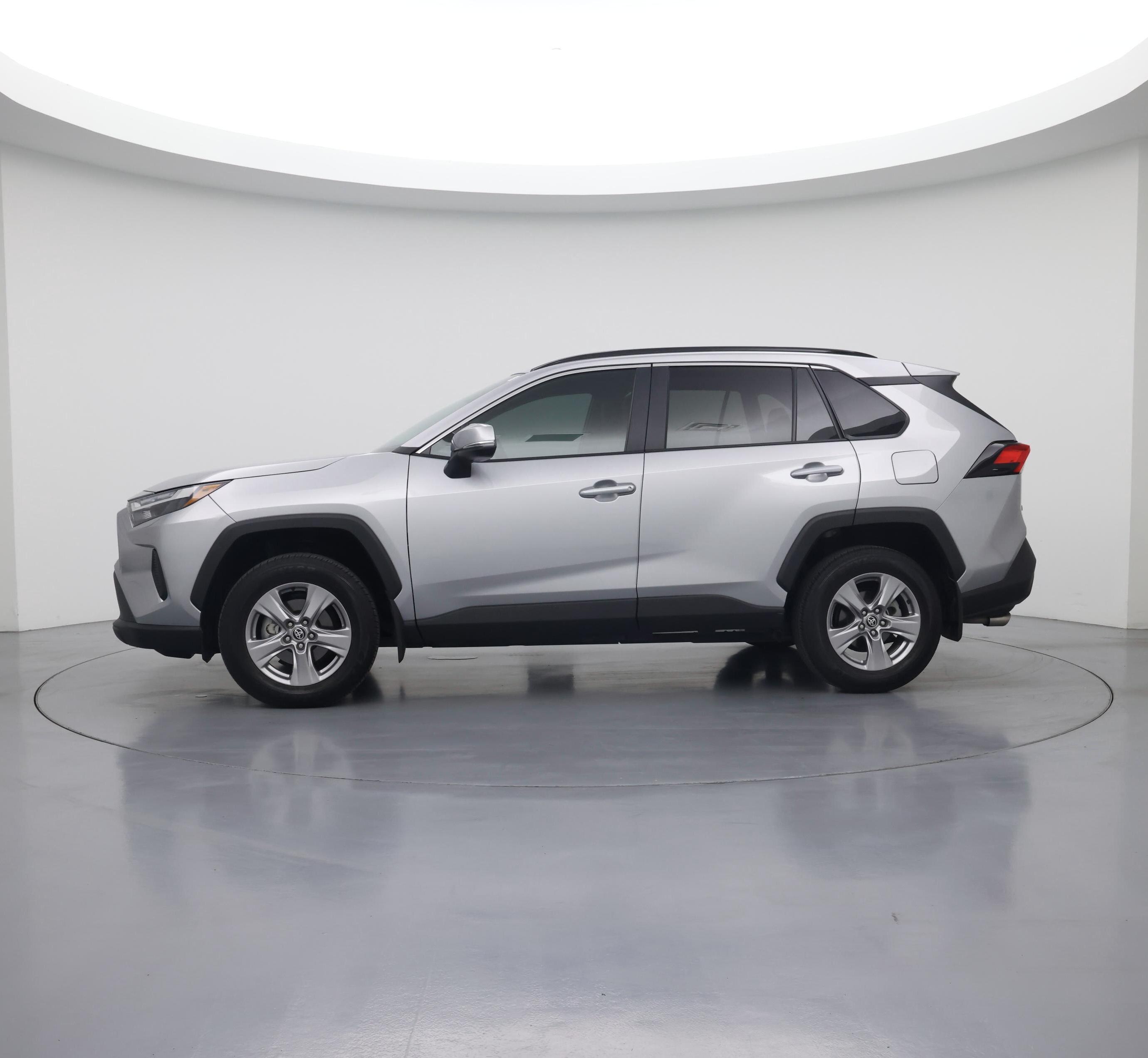 Thumbnail: 2025 Toyota RAV4 - 3
