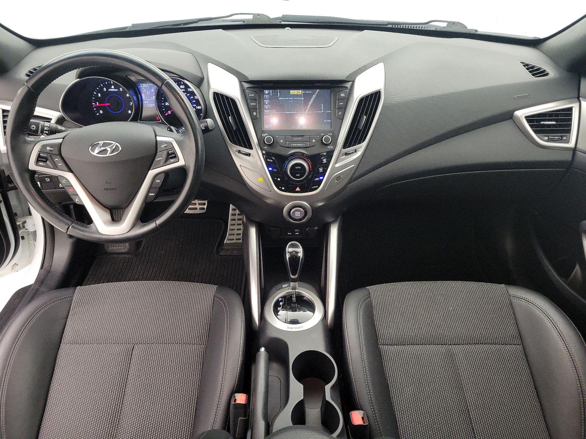 Thumbnail: 2016 Hyundai Veloster - 9