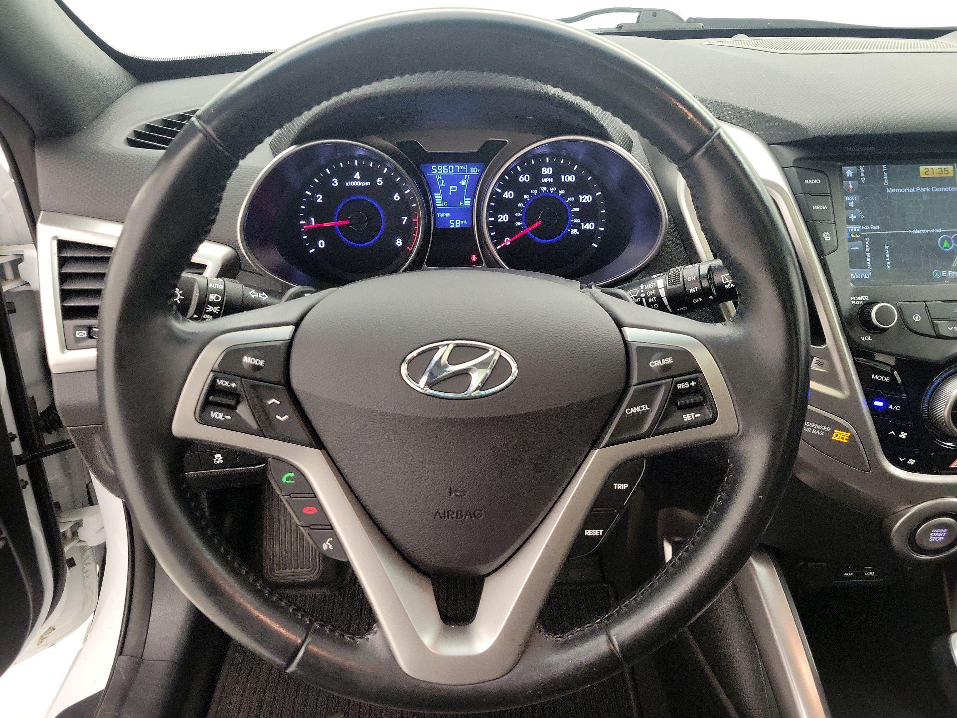 Thumbnail: 2016 Hyundai Veloster - 10