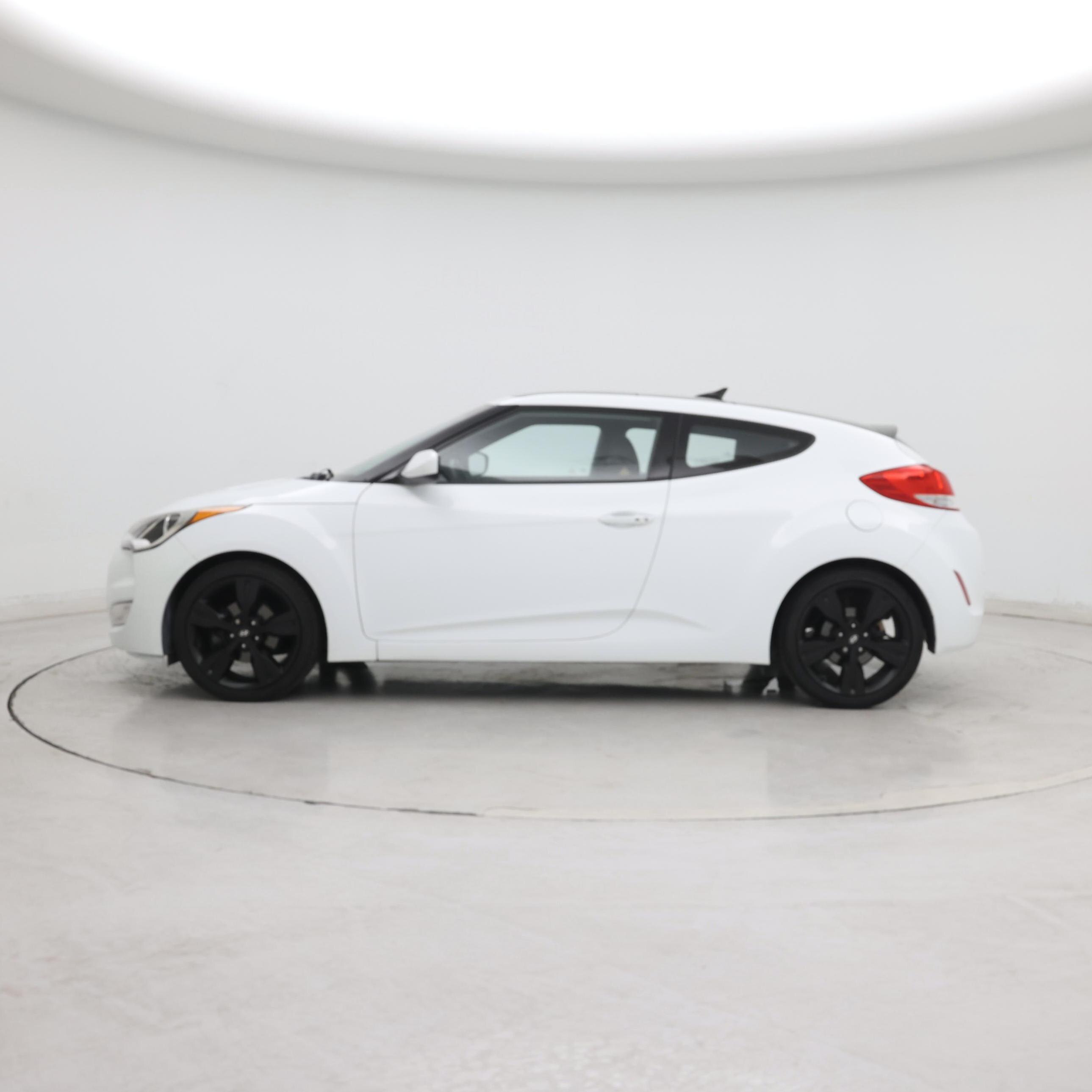 Thumbnail: 2016 Hyundai Veloster - 3