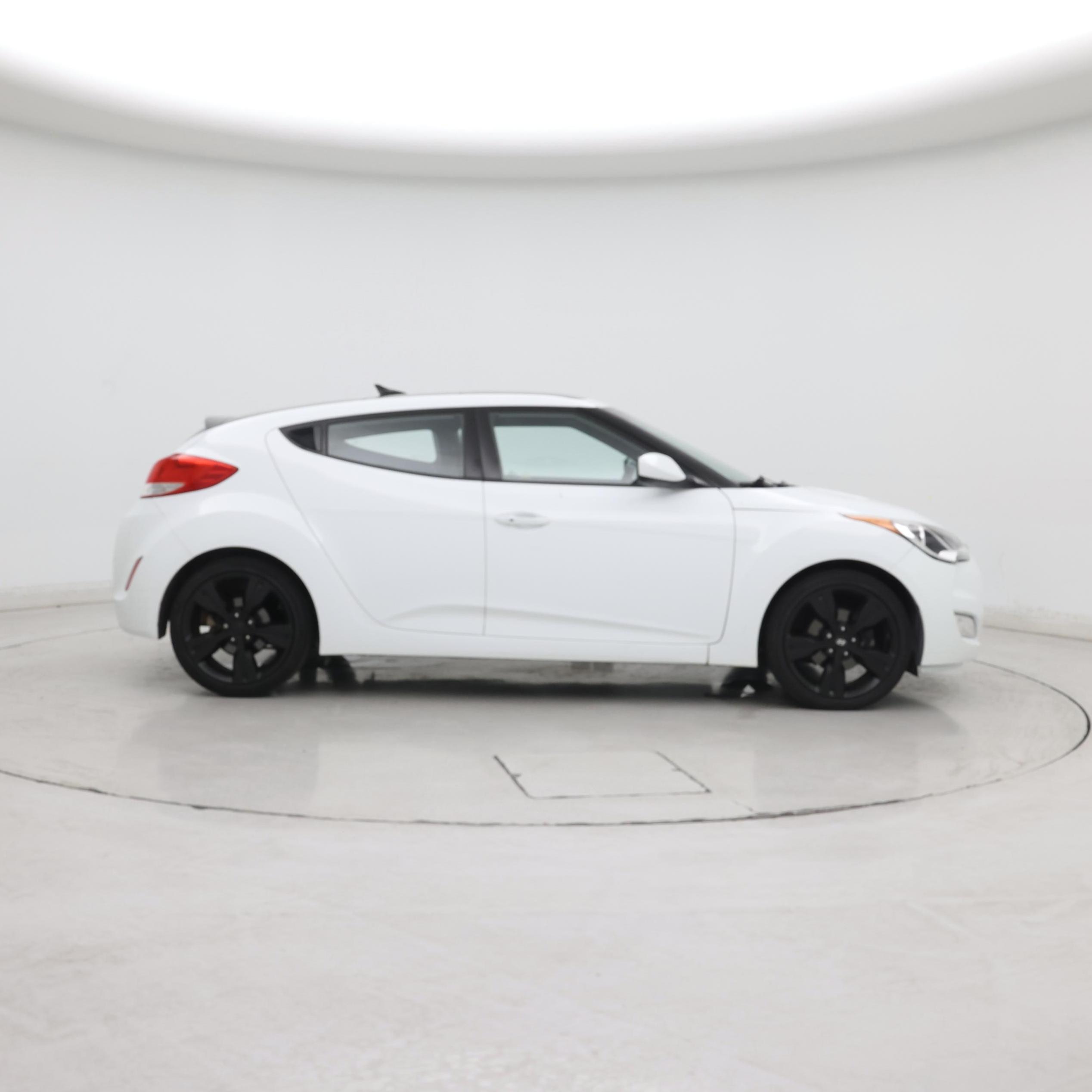 Thumbnail: 2016 Hyundai Veloster - 7