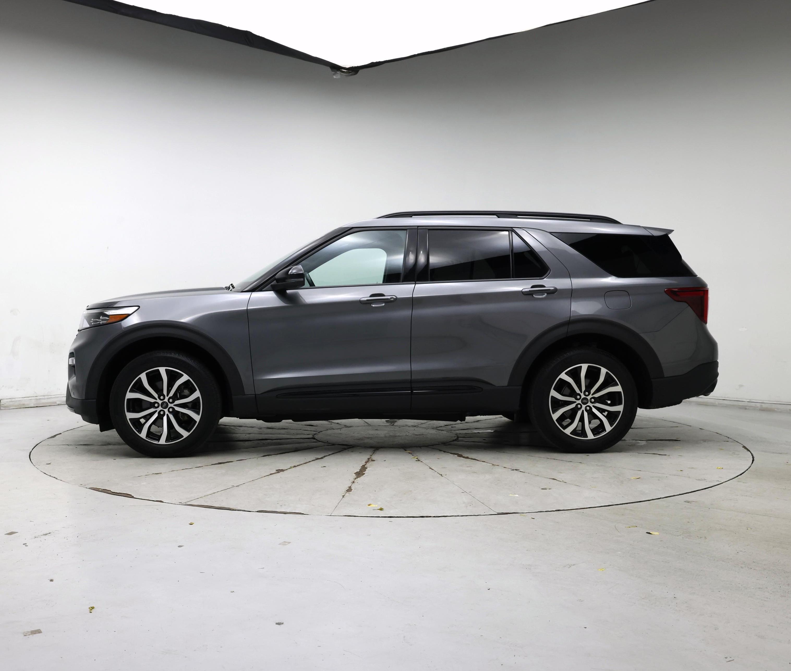 Thumbnail: 2021 Ford Explorer - 3