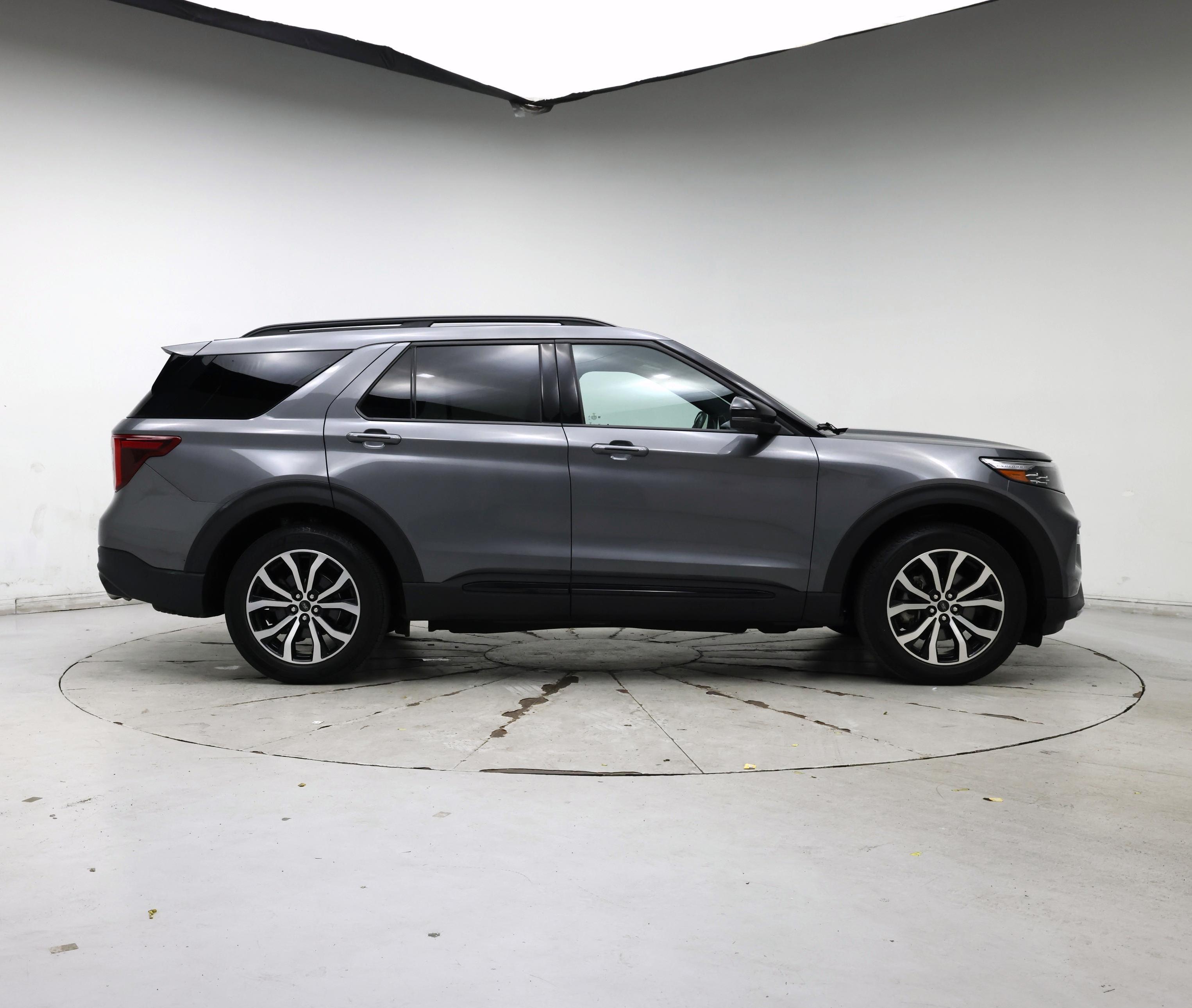 Thumbnail: 2021 Ford Explorer - 7