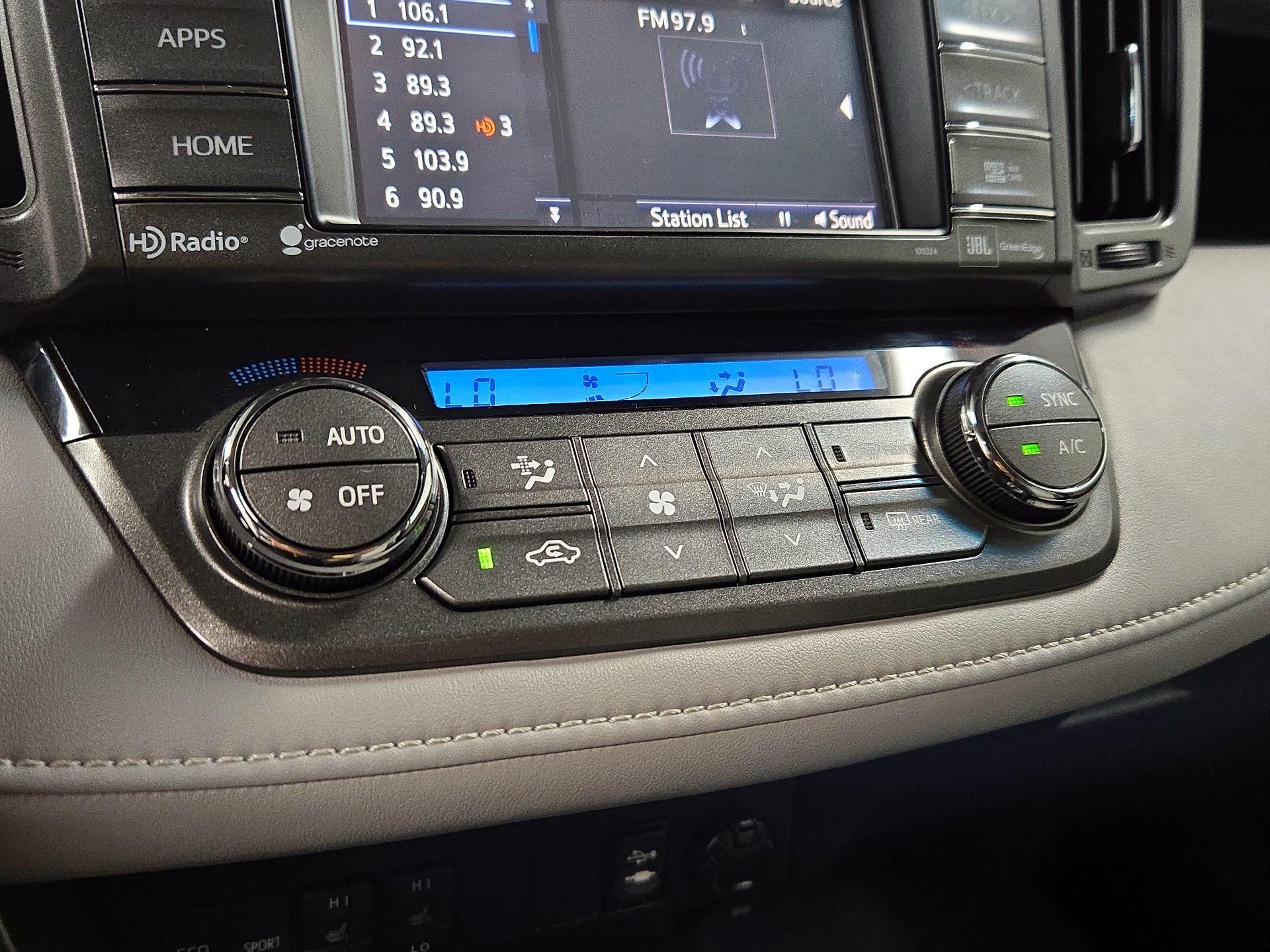 Thumbnail: 2014 Toyota RAV4 - 16