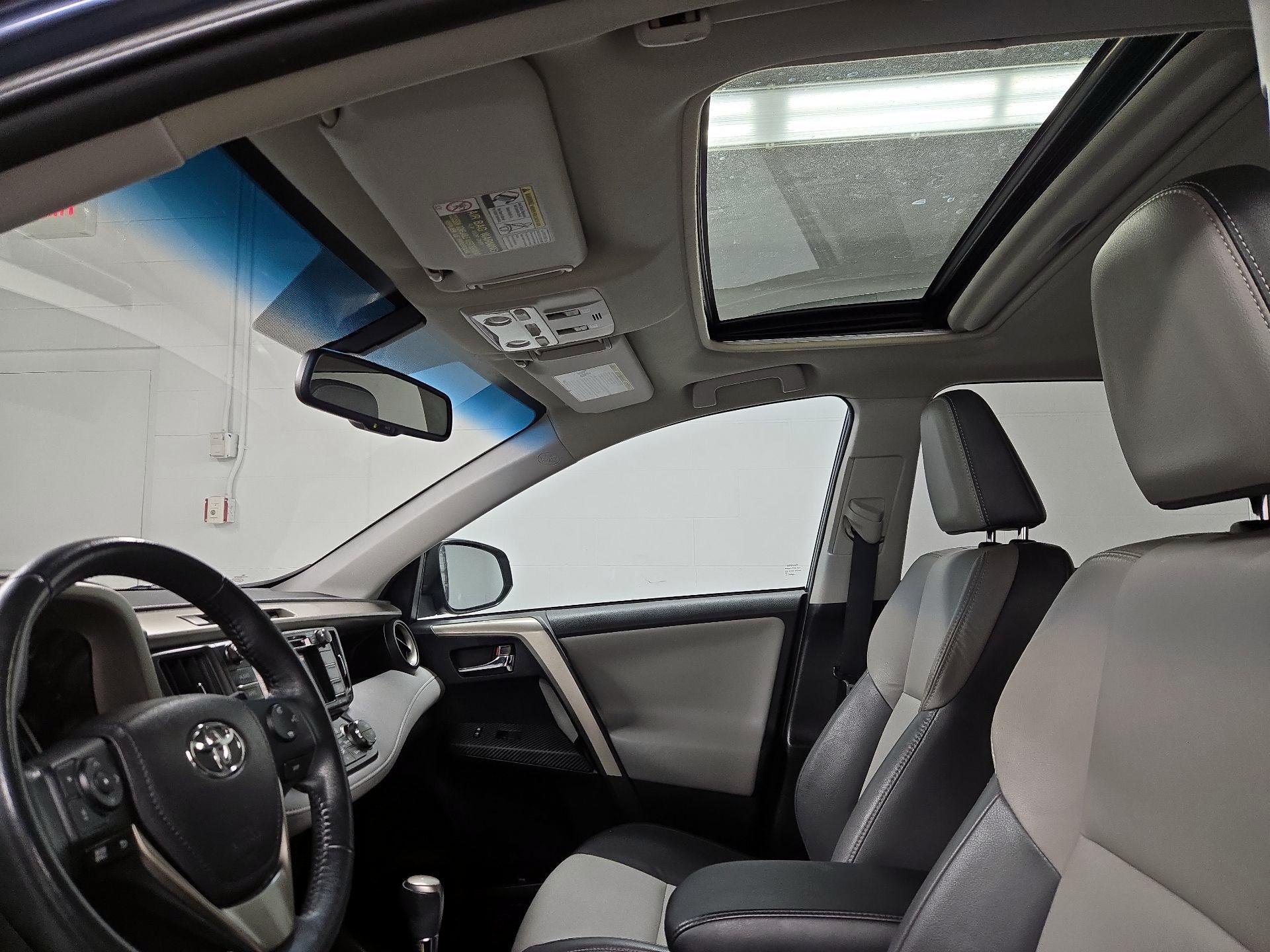 Thumbnail: 2014 Toyota RAV4 - 19