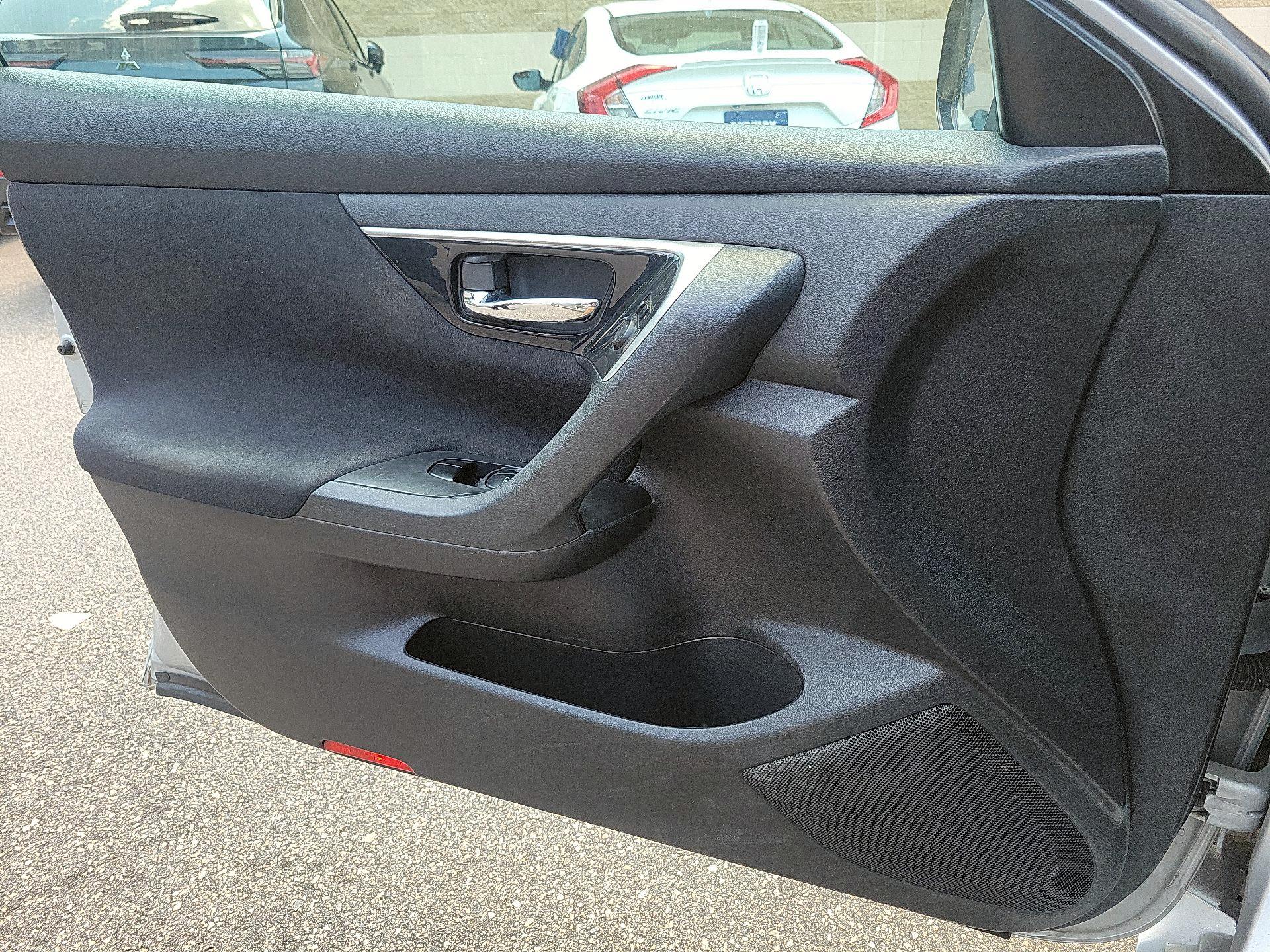 Thumbnail: 2014 Nissan Altima - 10