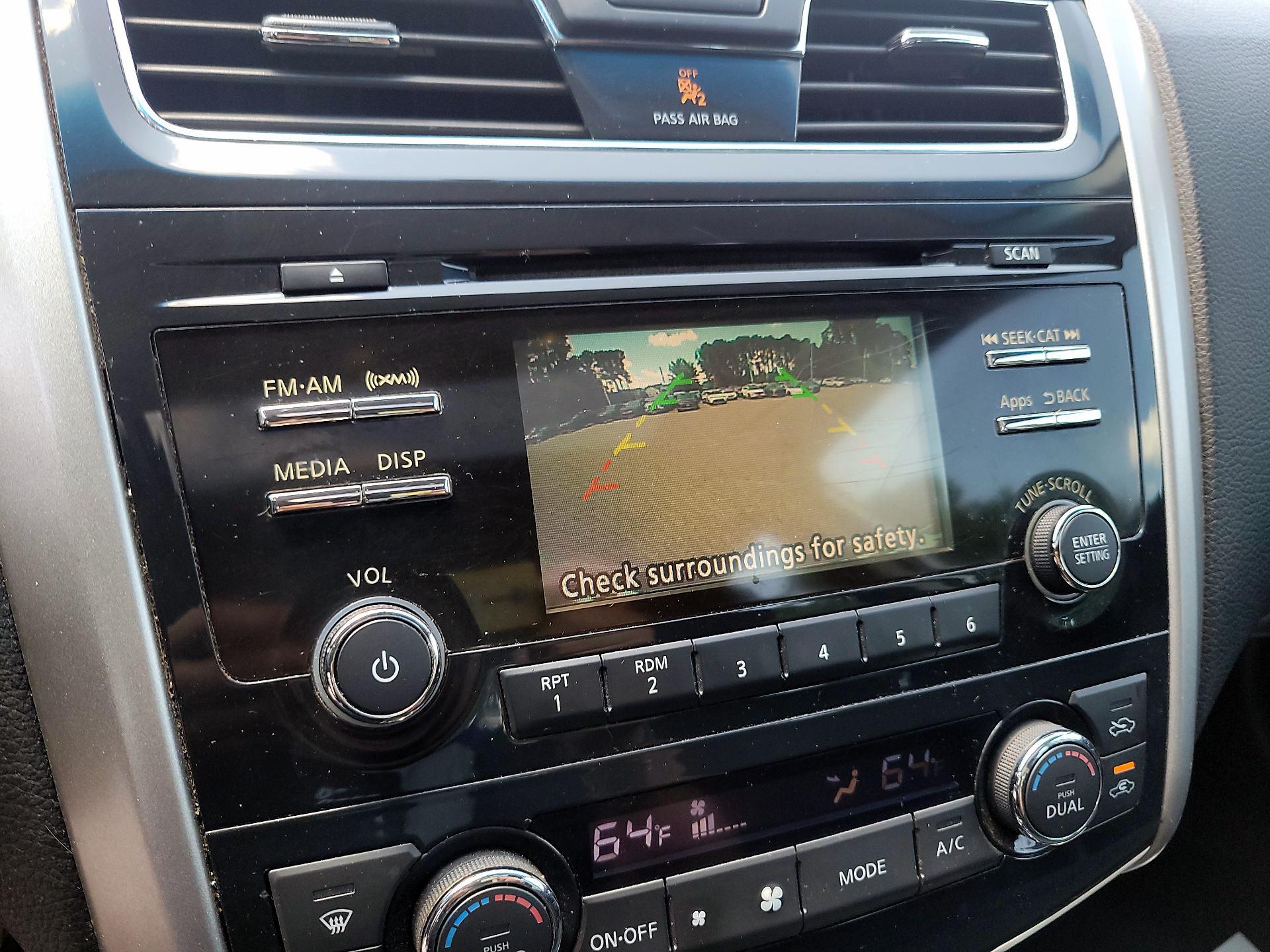 Thumbnail: 2014 Nissan Altima - 12