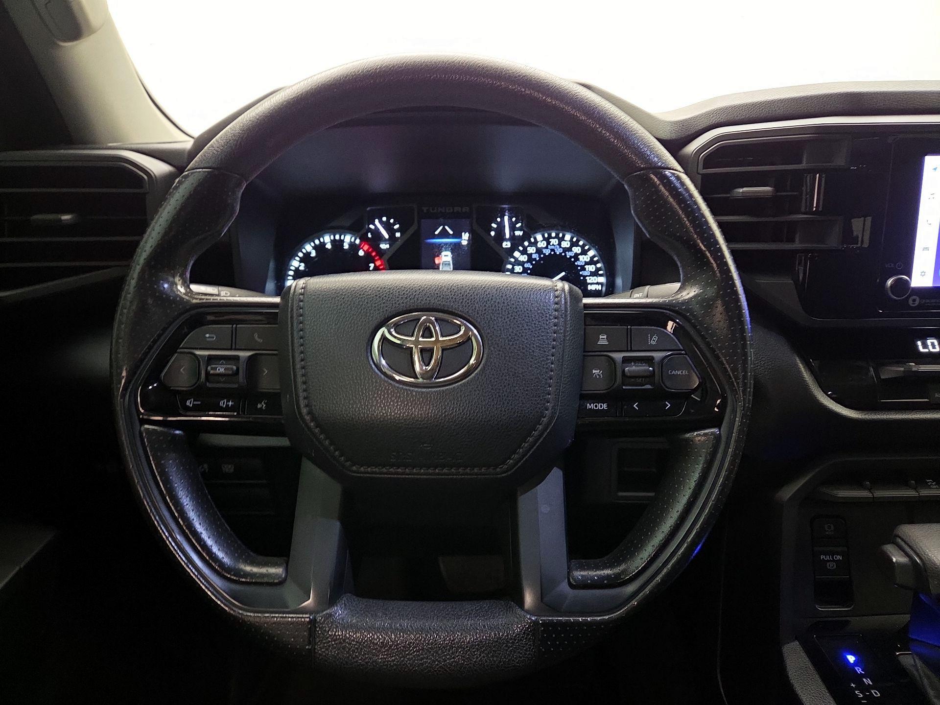 Thumbnail: 2022 Toyota Tundra - 10