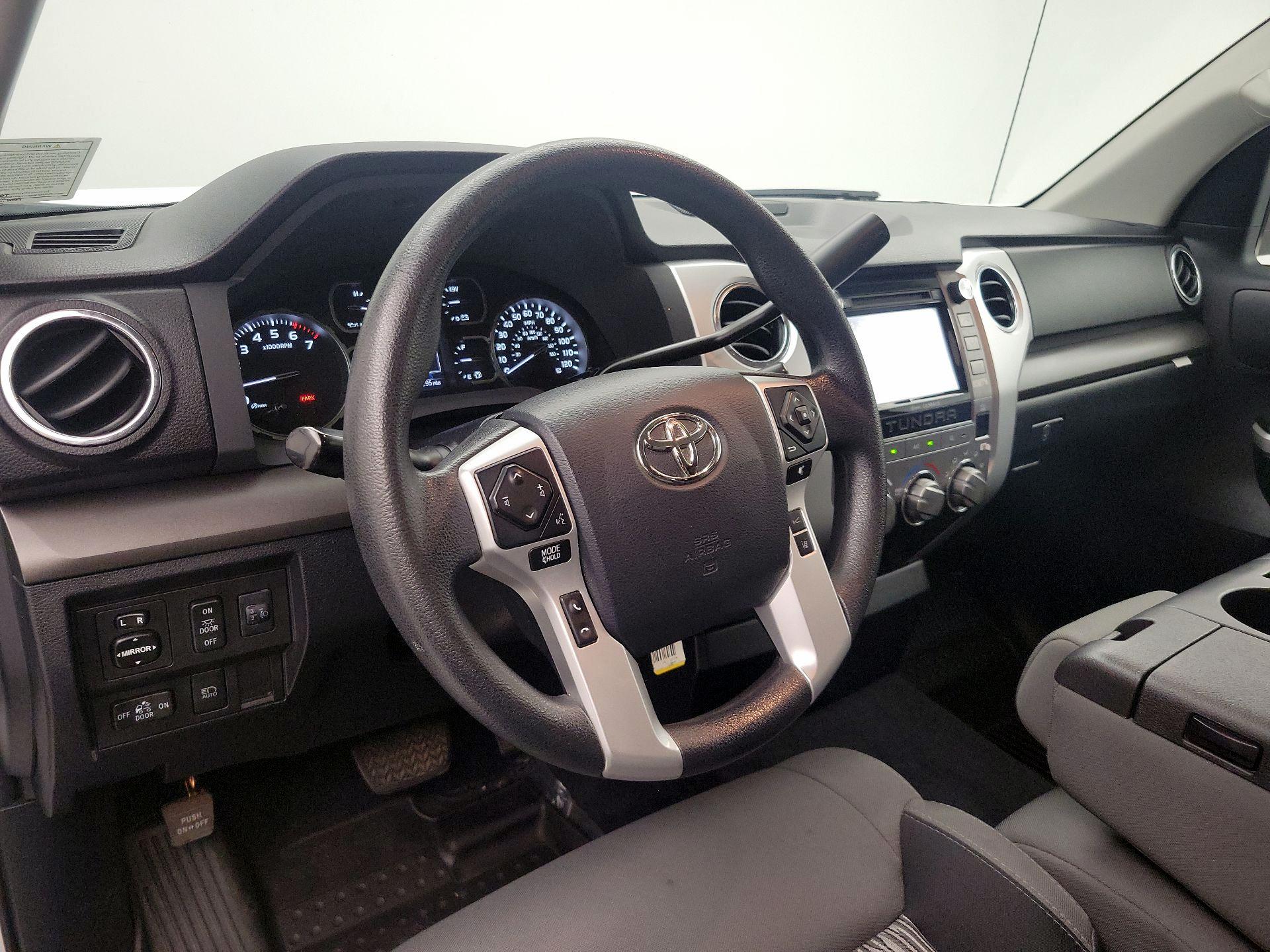 Thumbnail: 2018 Toyota Tundra - 9