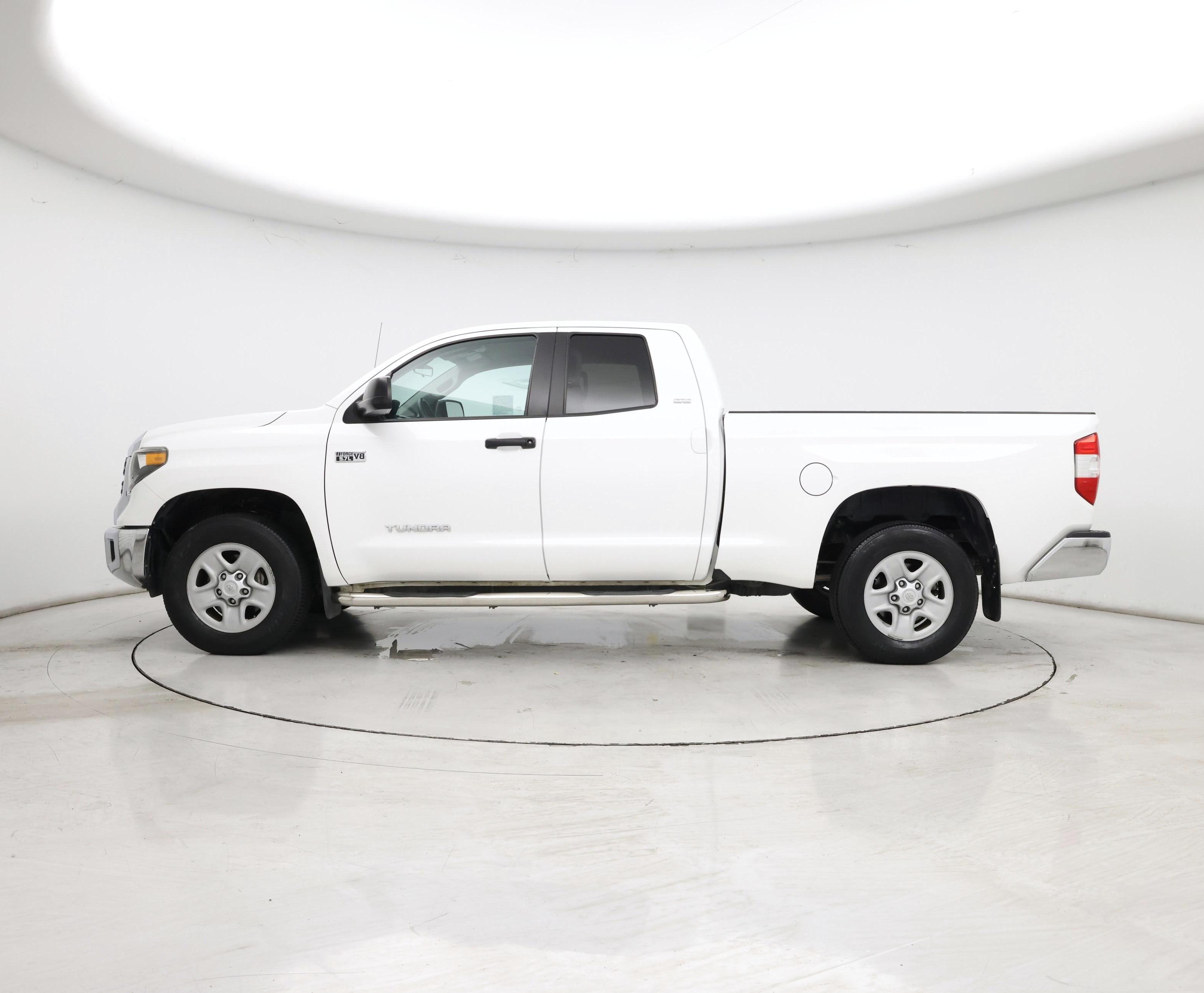 Thumbnail: 2018 Toyota Tundra - 3