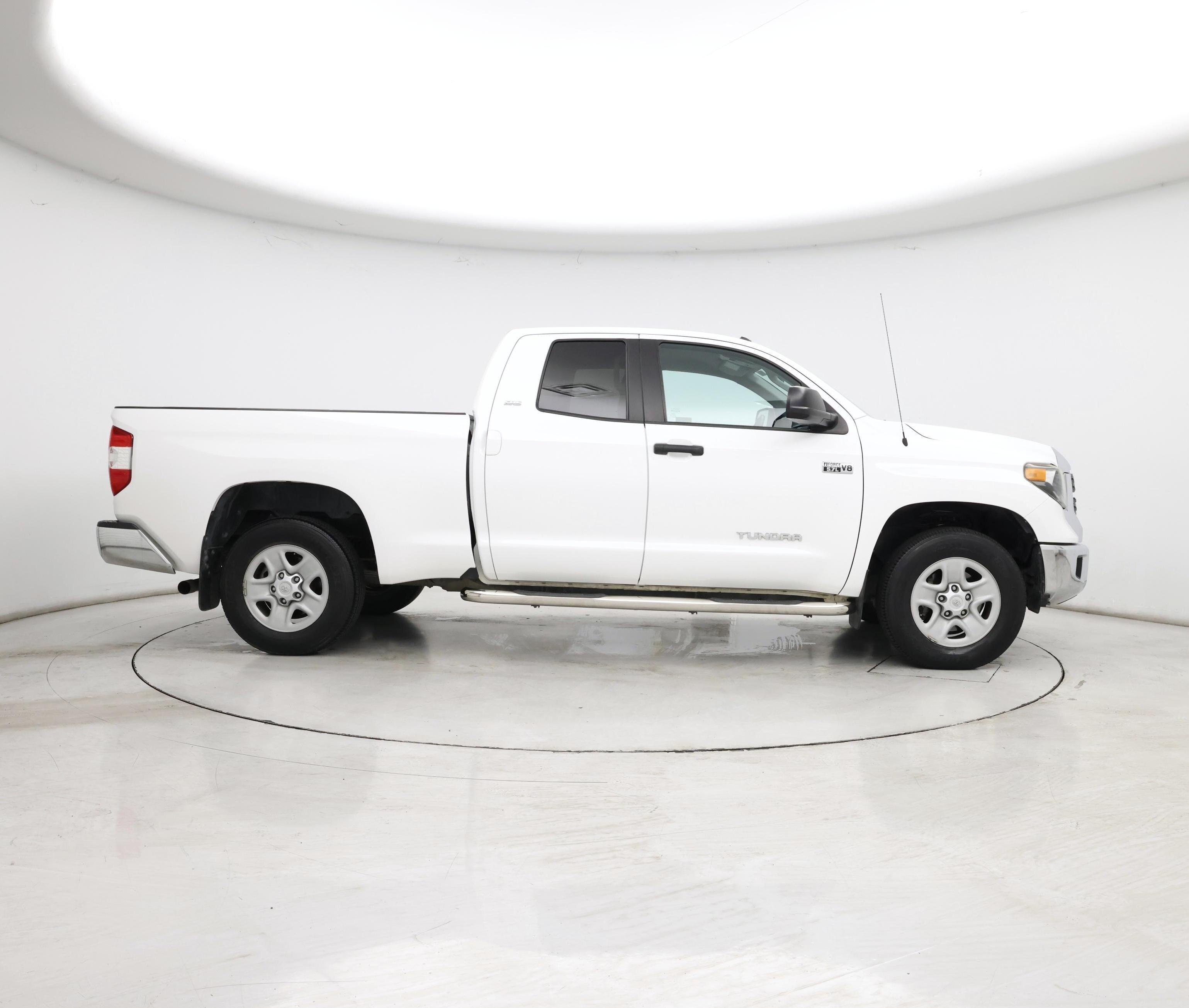 Thumbnail: 2018 Toyota Tundra - 7