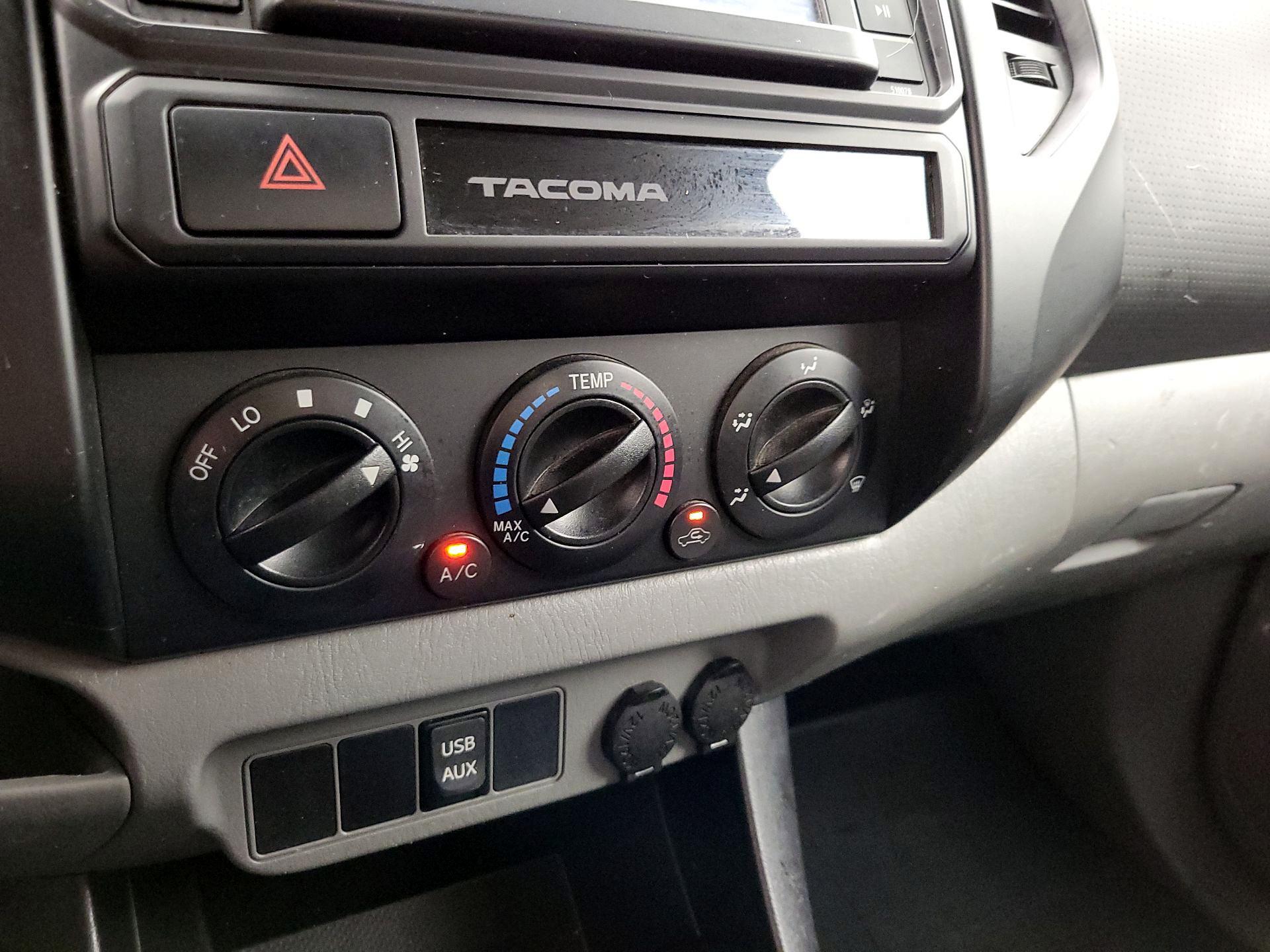 Thumbnail: 2015 Toyota Tacoma - 14