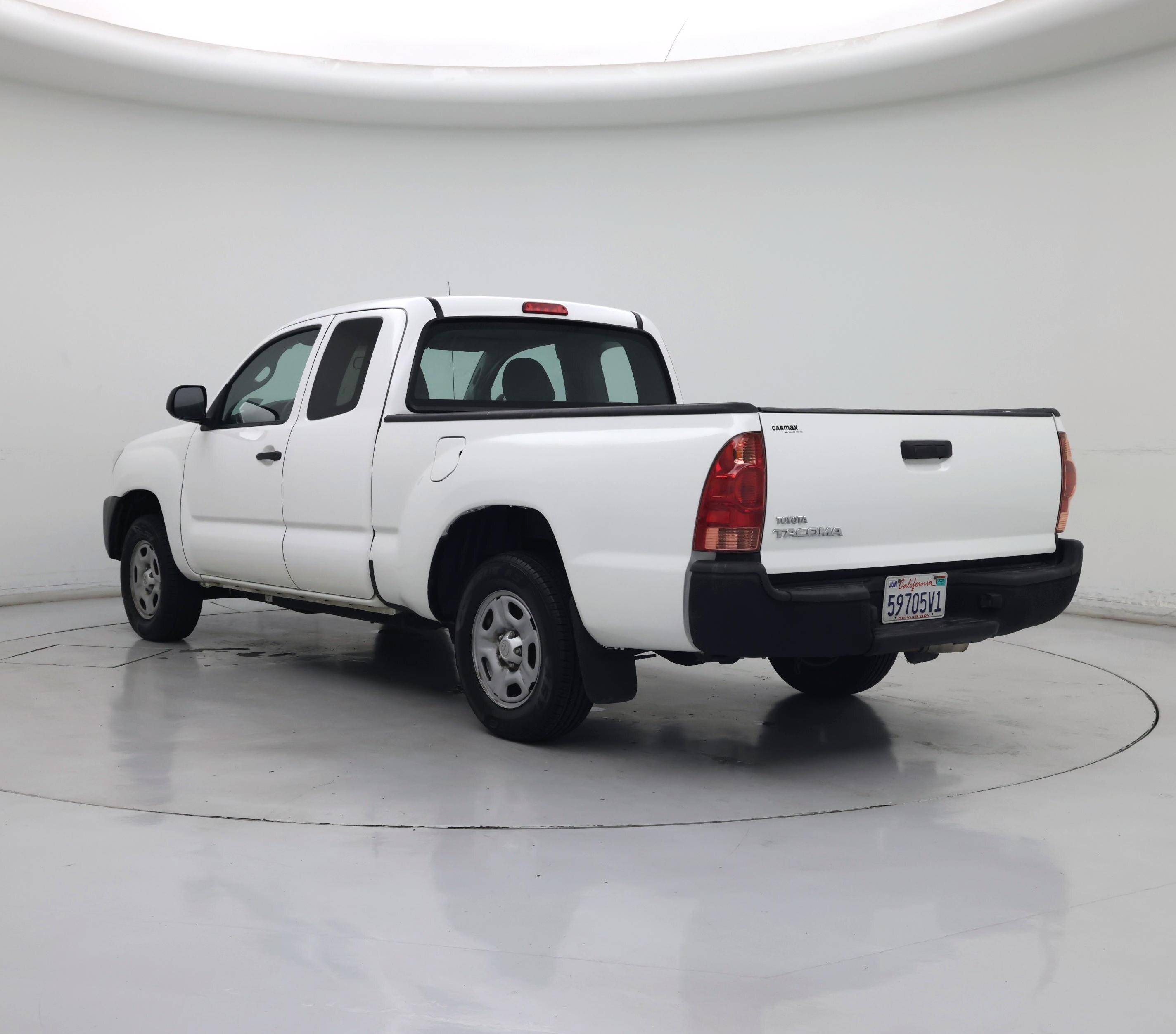 Thumbnail: 2015 Toyota Tacoma - 2