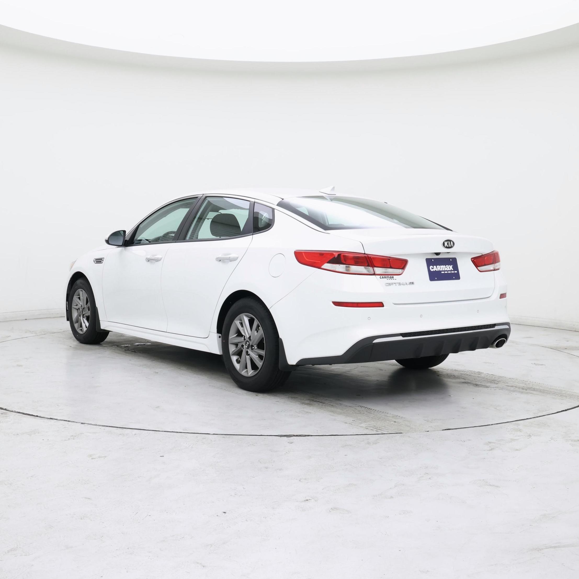Thumbnail: 2019 Kia Optima - 2