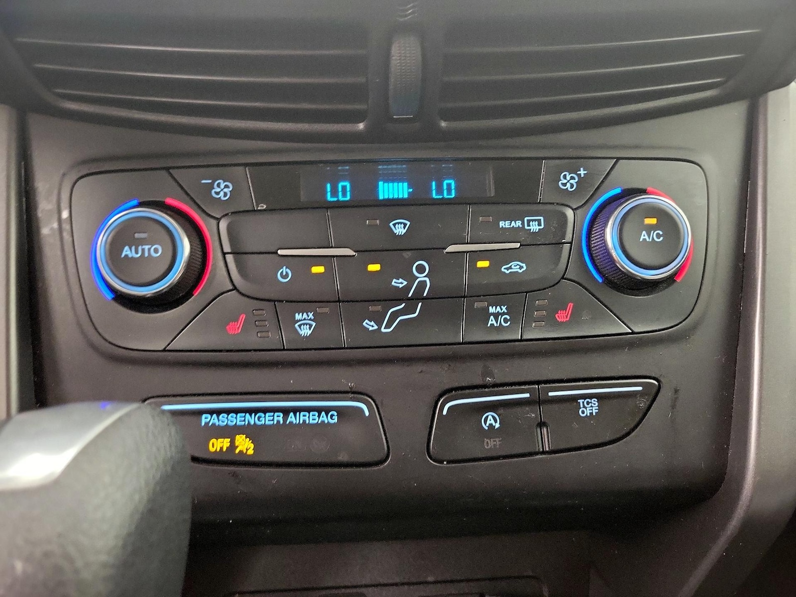 2017 Ford Escape SE - Photo 17