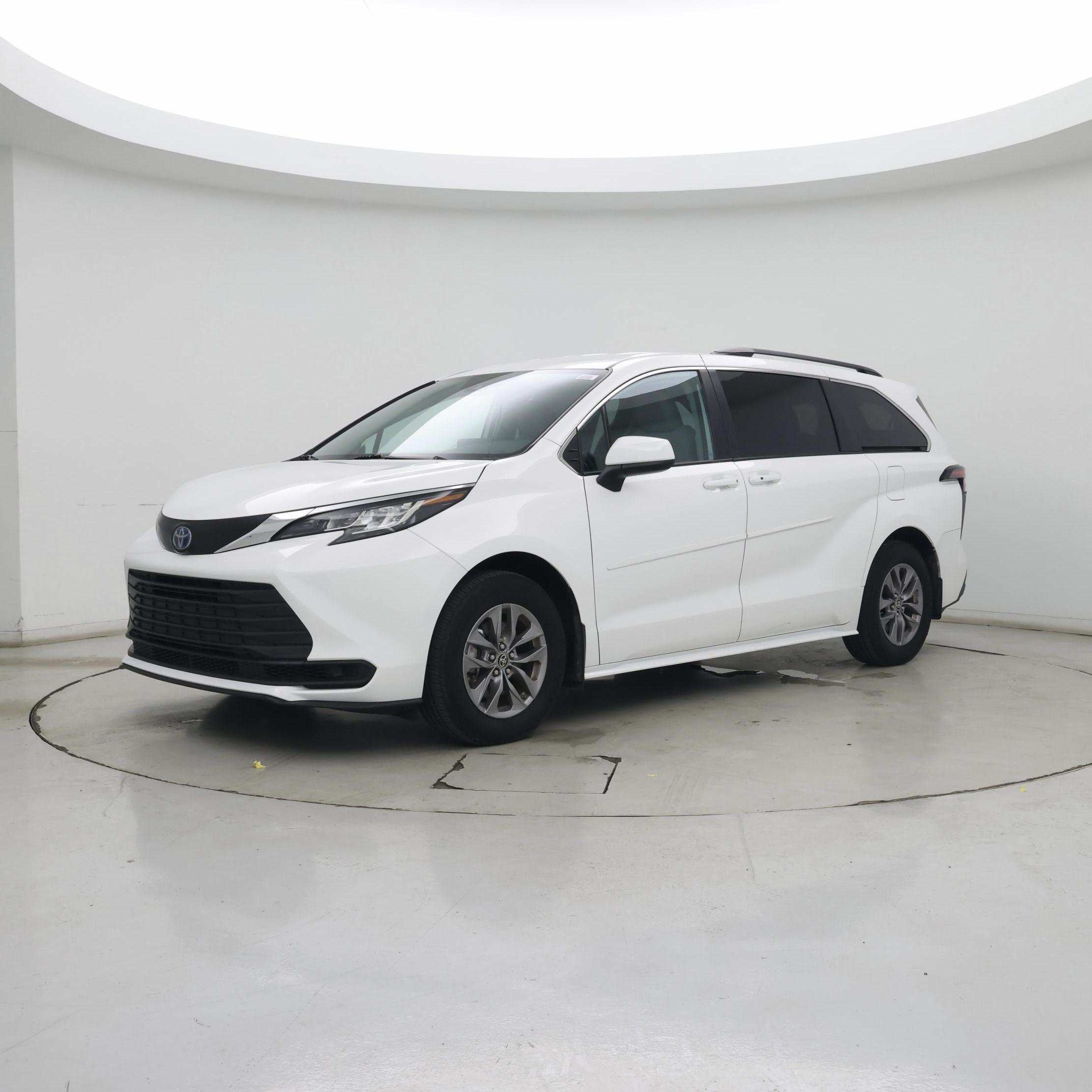Thumbnail: 2023 Toyota Sienna - 7