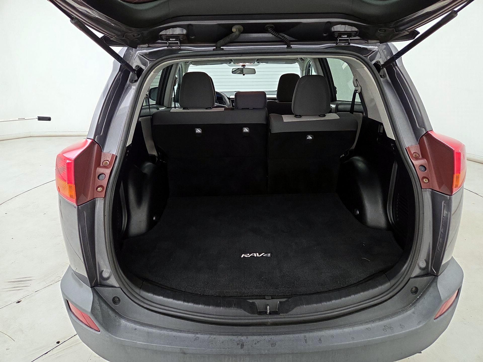 Thumbnail: 2015 Toyota RAV4 - 19