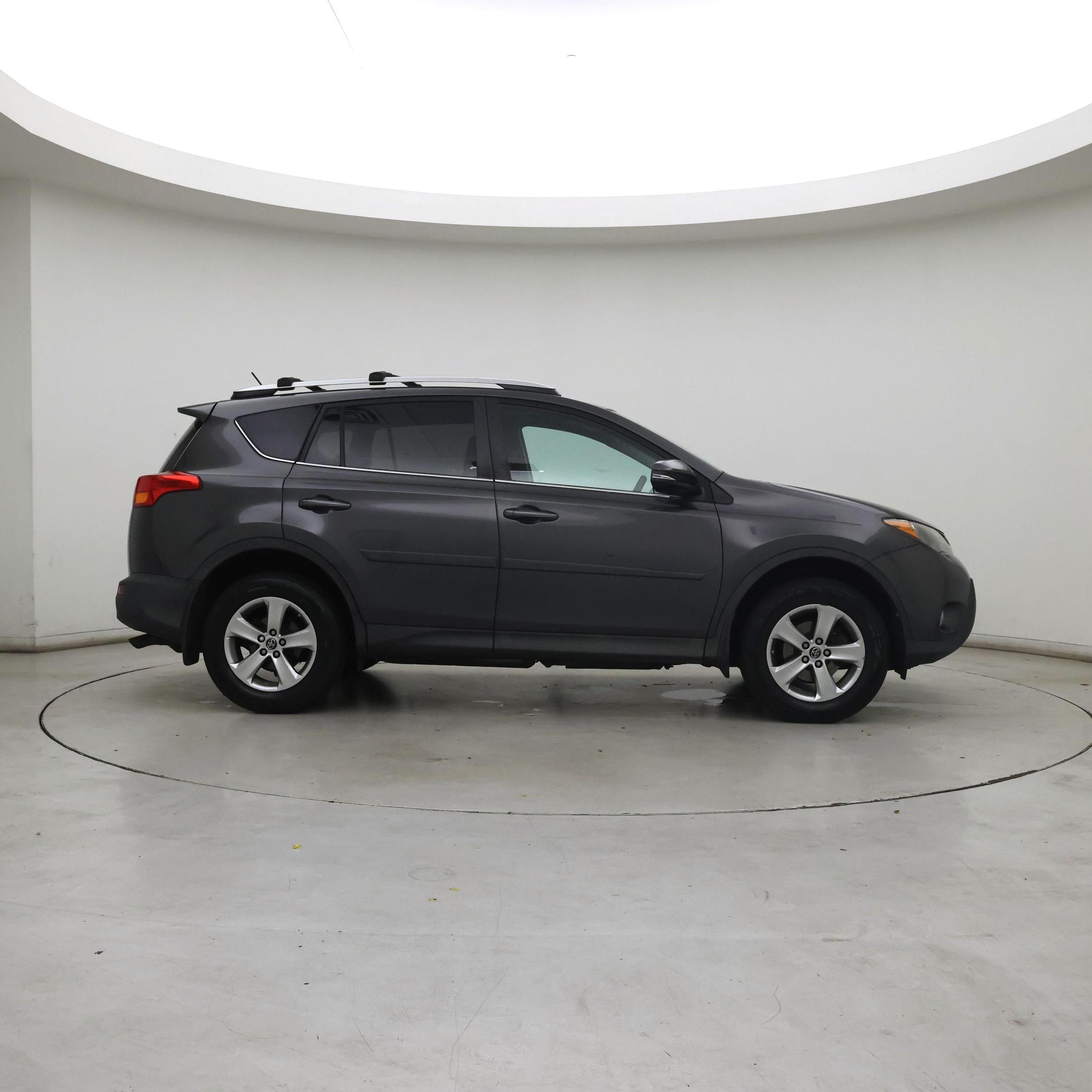 Thumbnail: 2015 Toyota RAV4 - 7