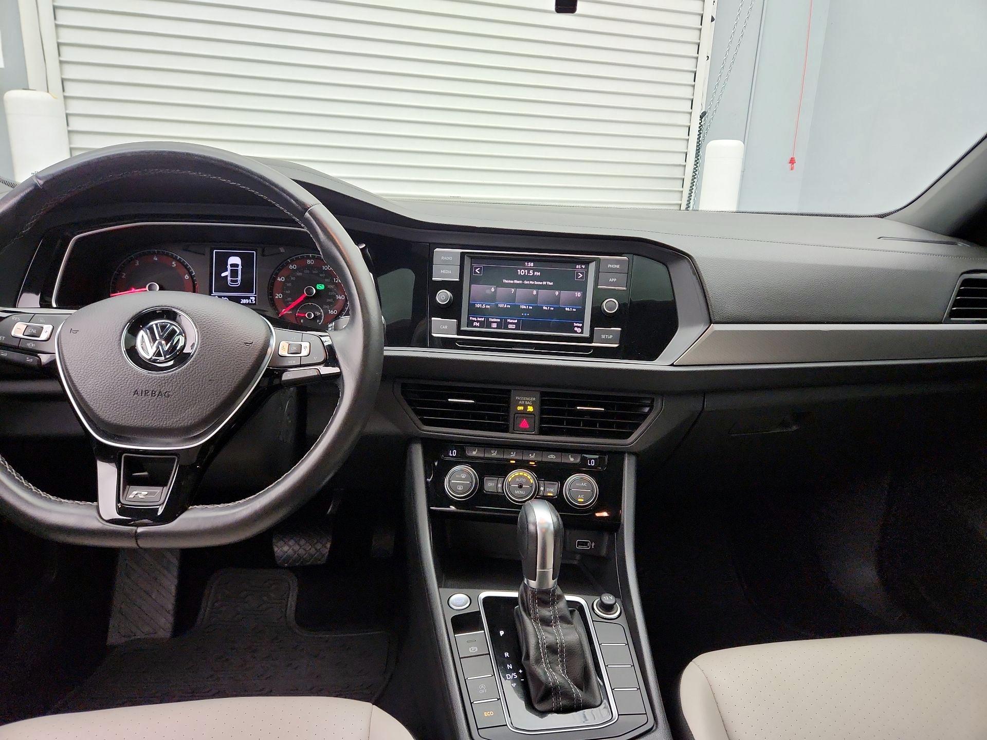 Thumbnail: 2019 Volkswagen Jetta - 9