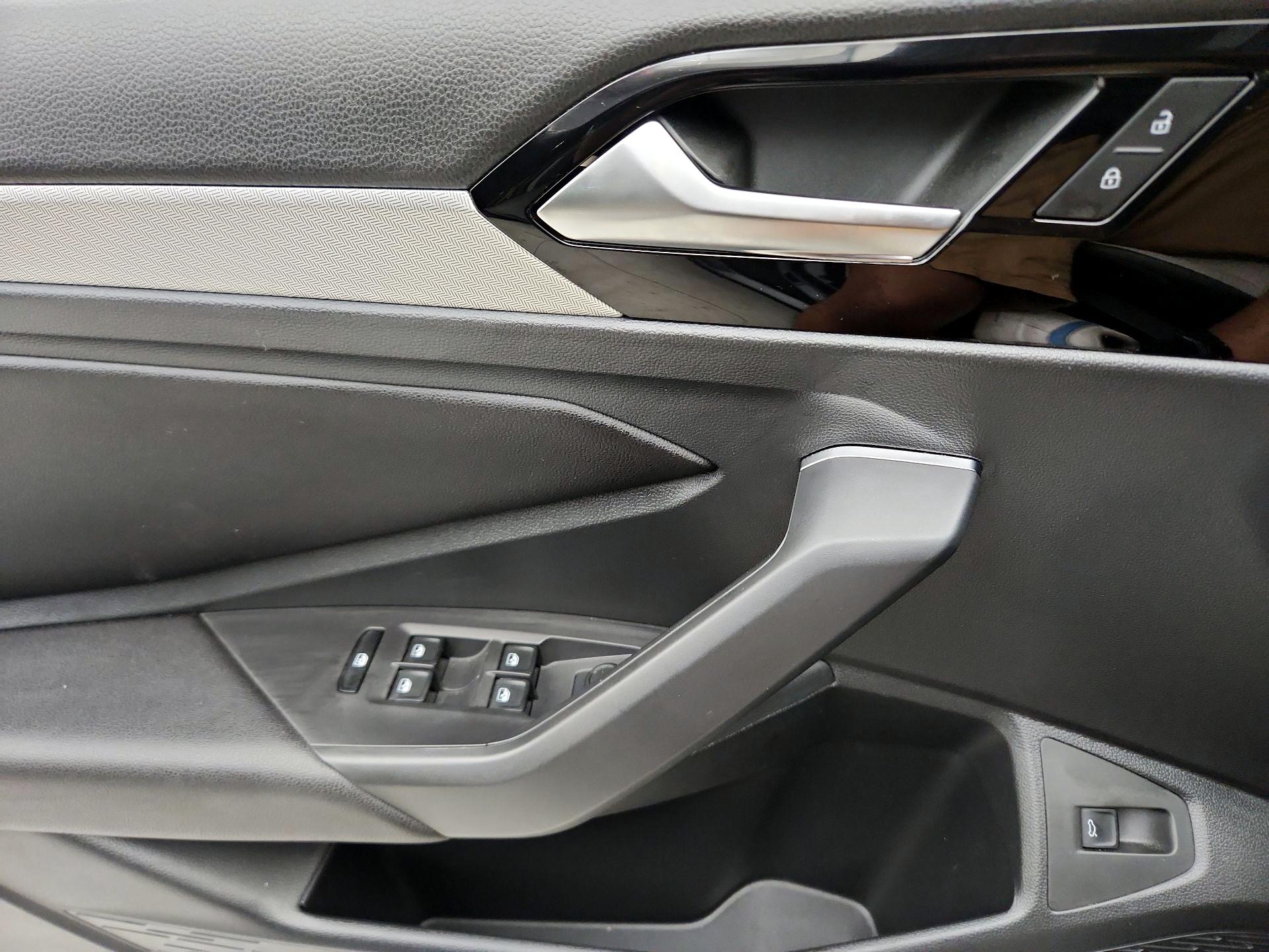 Thumbnail: 2019 Volkswagen Jetta - 12