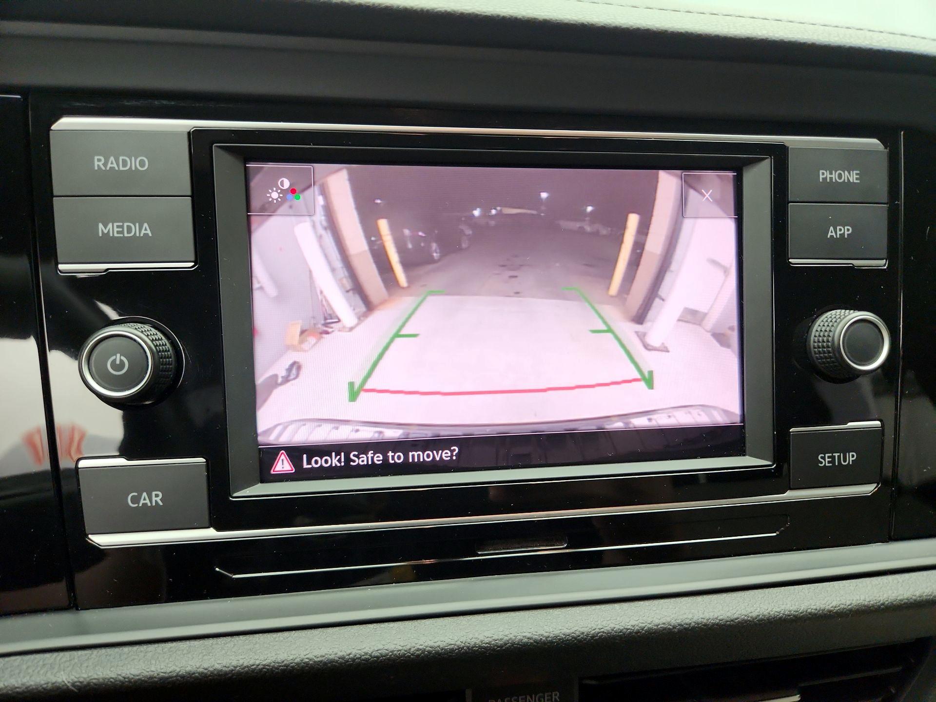 Thumbnail: 2019 Volkswagen Jetta - 14