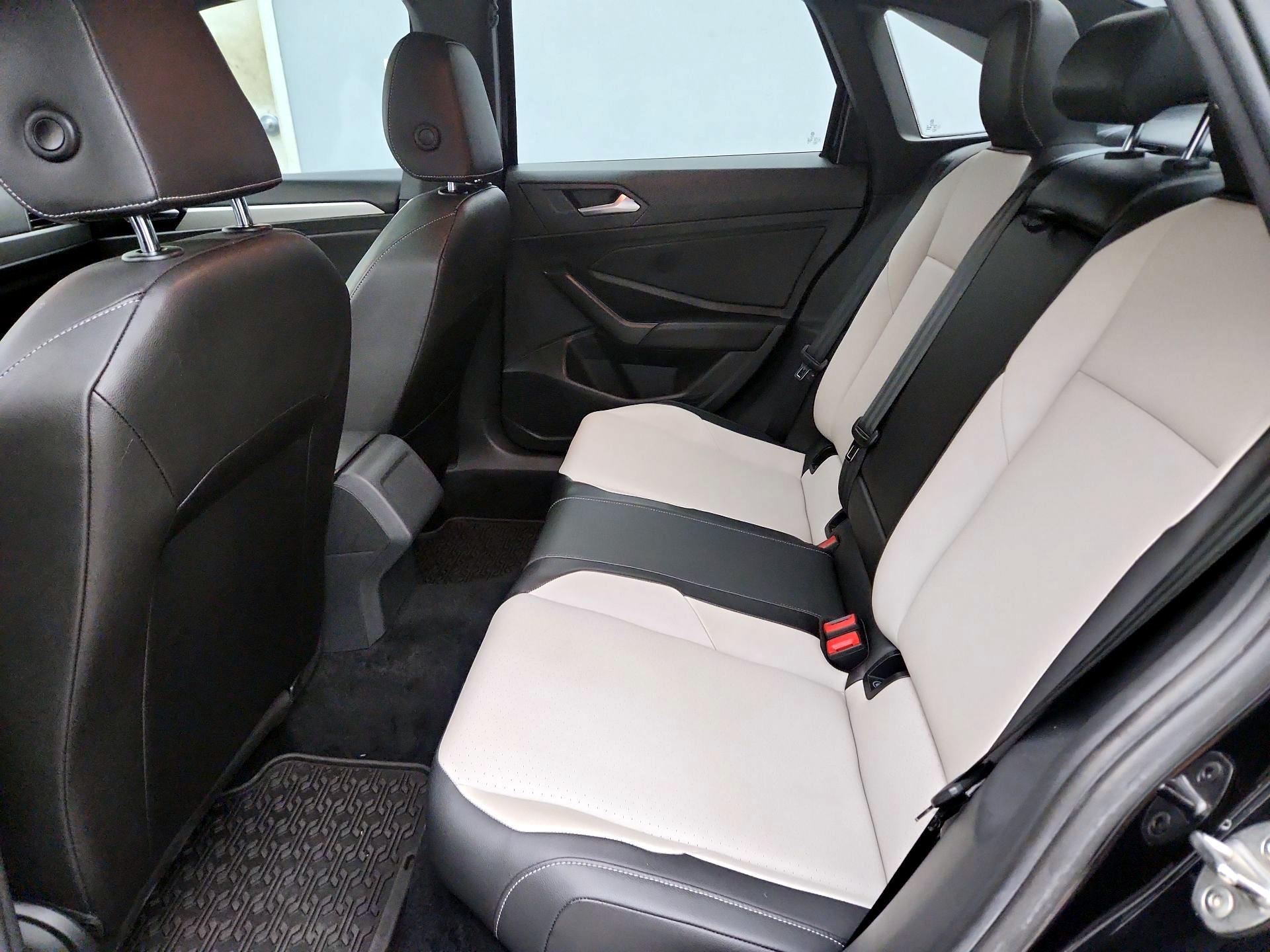 Thumbnail: 2019 Volkswagen Jetta - 20