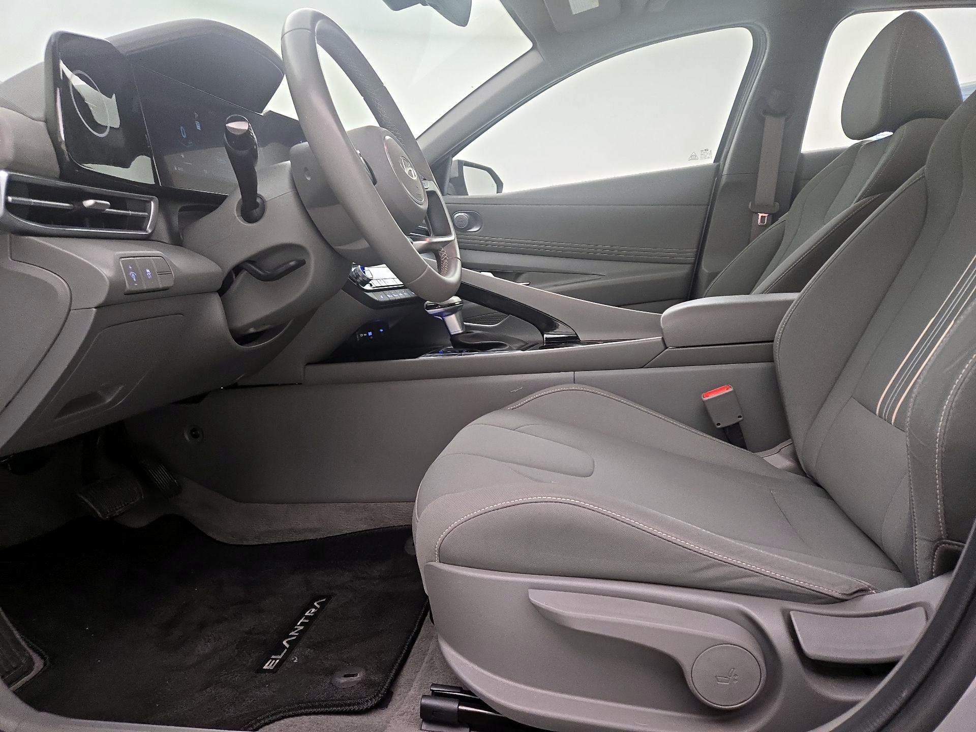 Thumbnail: 2024 Hyundai Elantra - 11