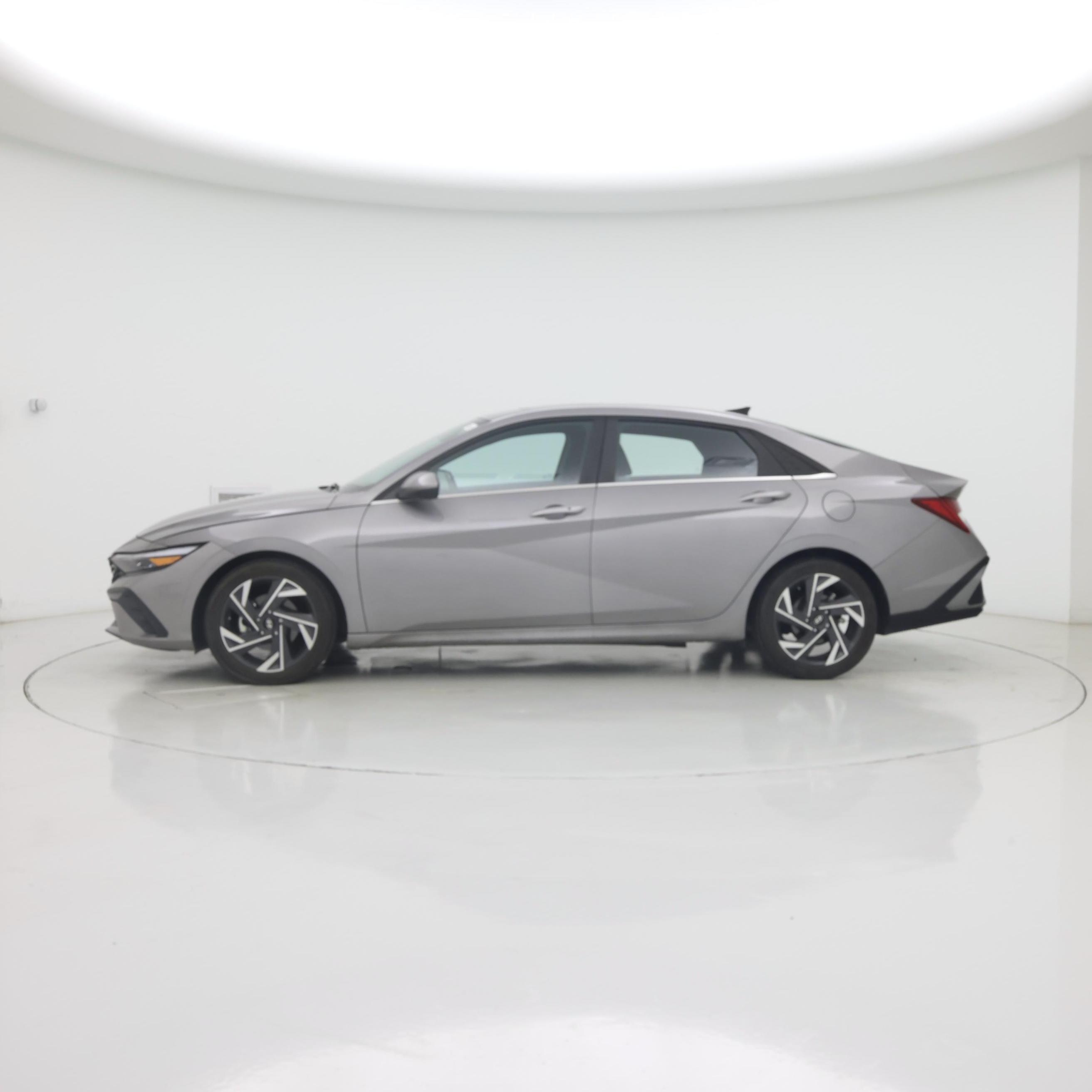 Thumbnail: 2024 Hyundai Elantra - 3
