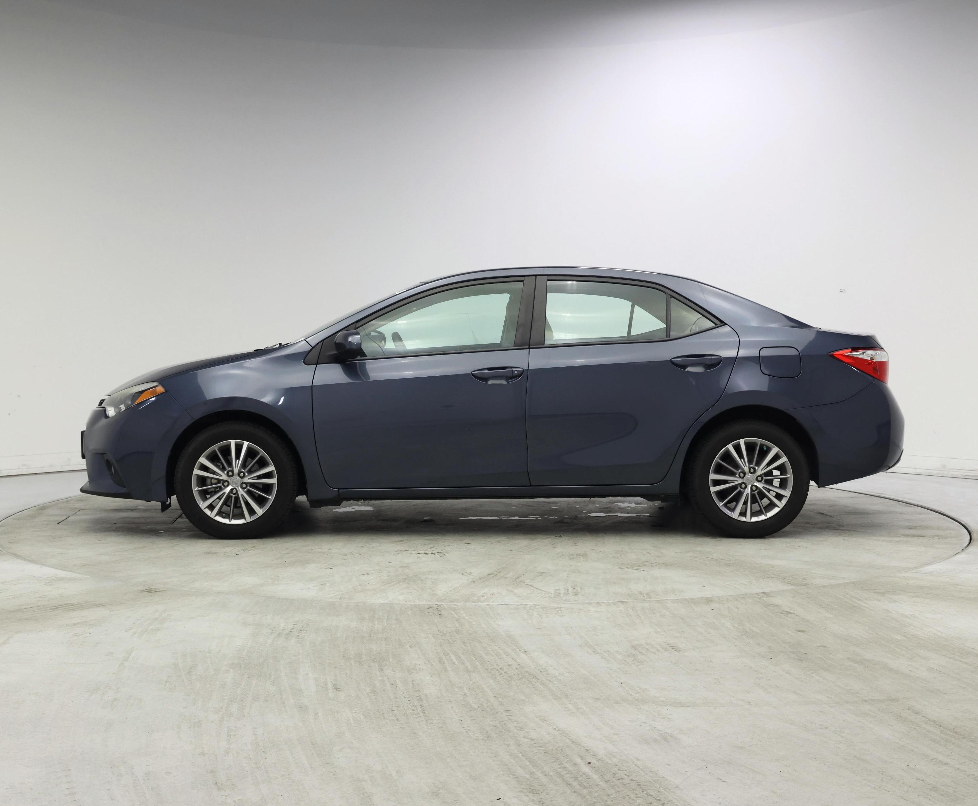 Thumbnail: 2014 Toyota Corolla - 3