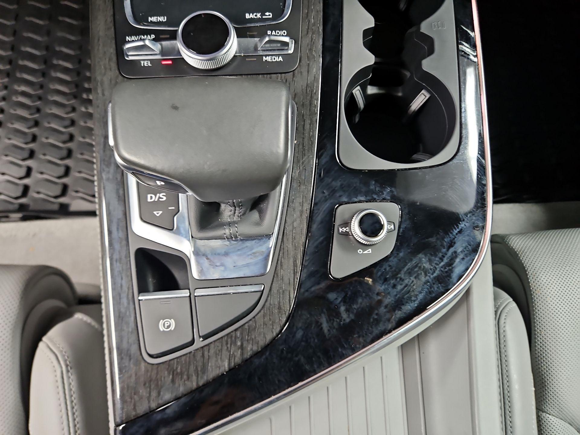 Thumbnail: 2018 Audi Q7 - 18