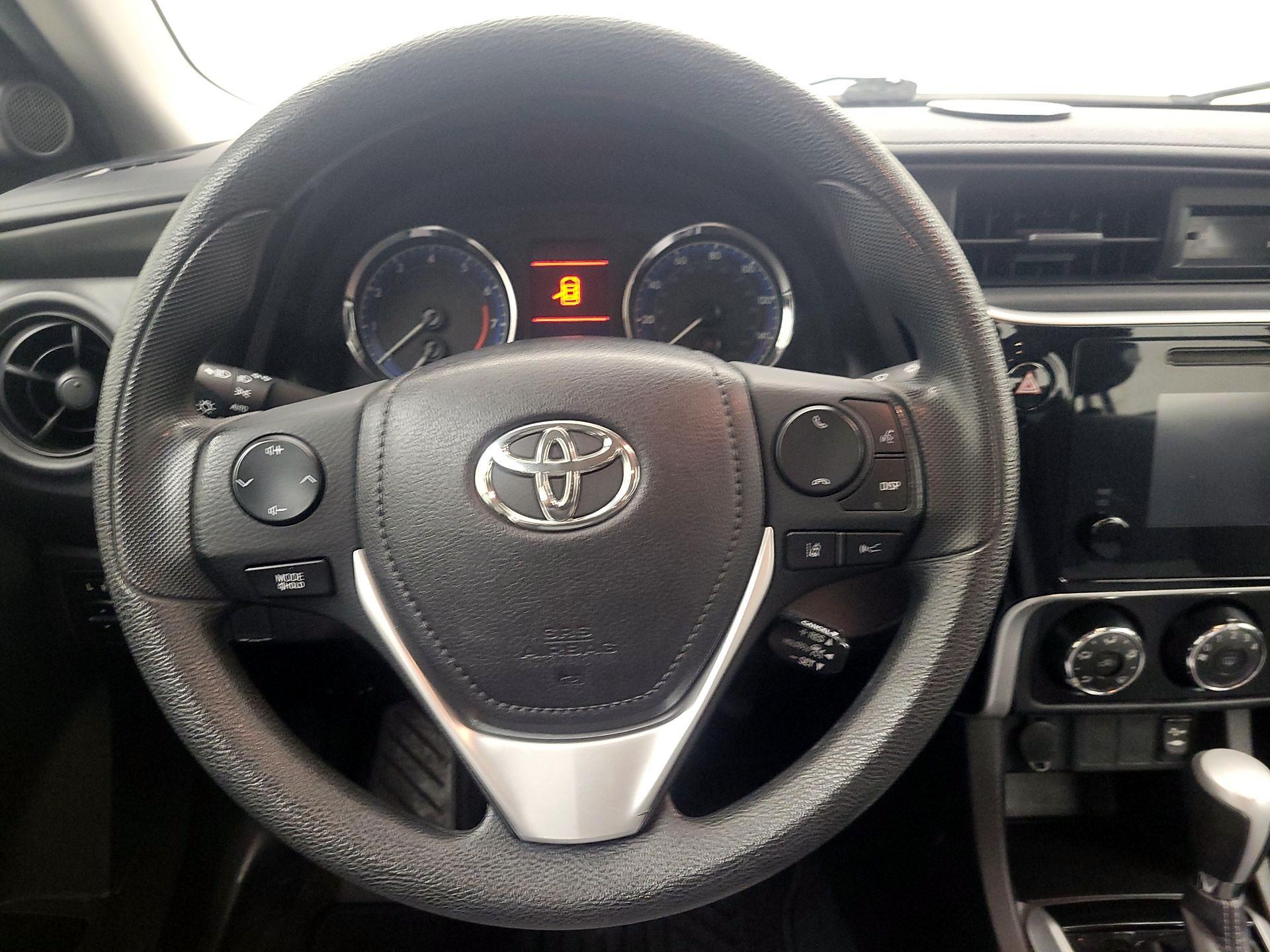 Thumbnail: 2017 Toyota Corolla - 10