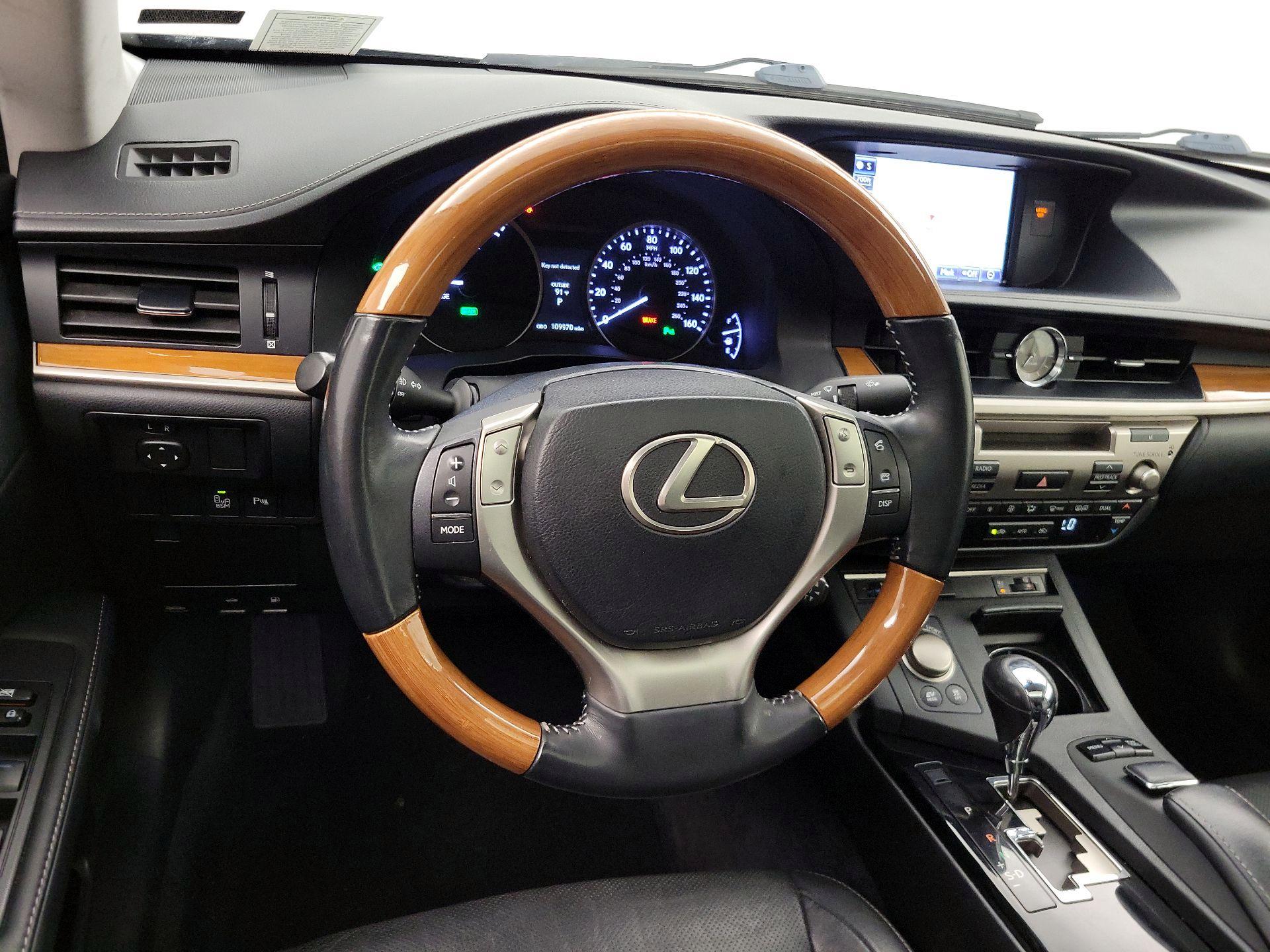 Thumbnail: 2014 Lexus ES - 10