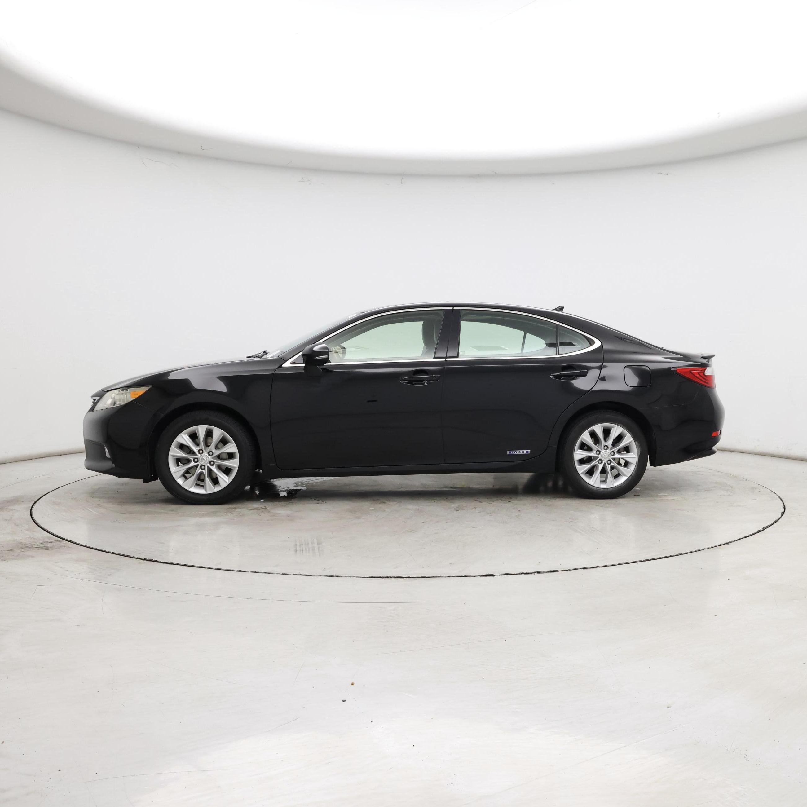 Thumbnail: 2014 Lexus ES - 3