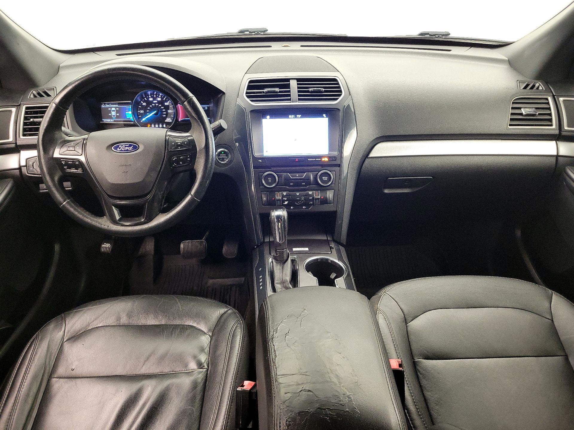 Thumbnail: 2017 Ford Explorer - 9