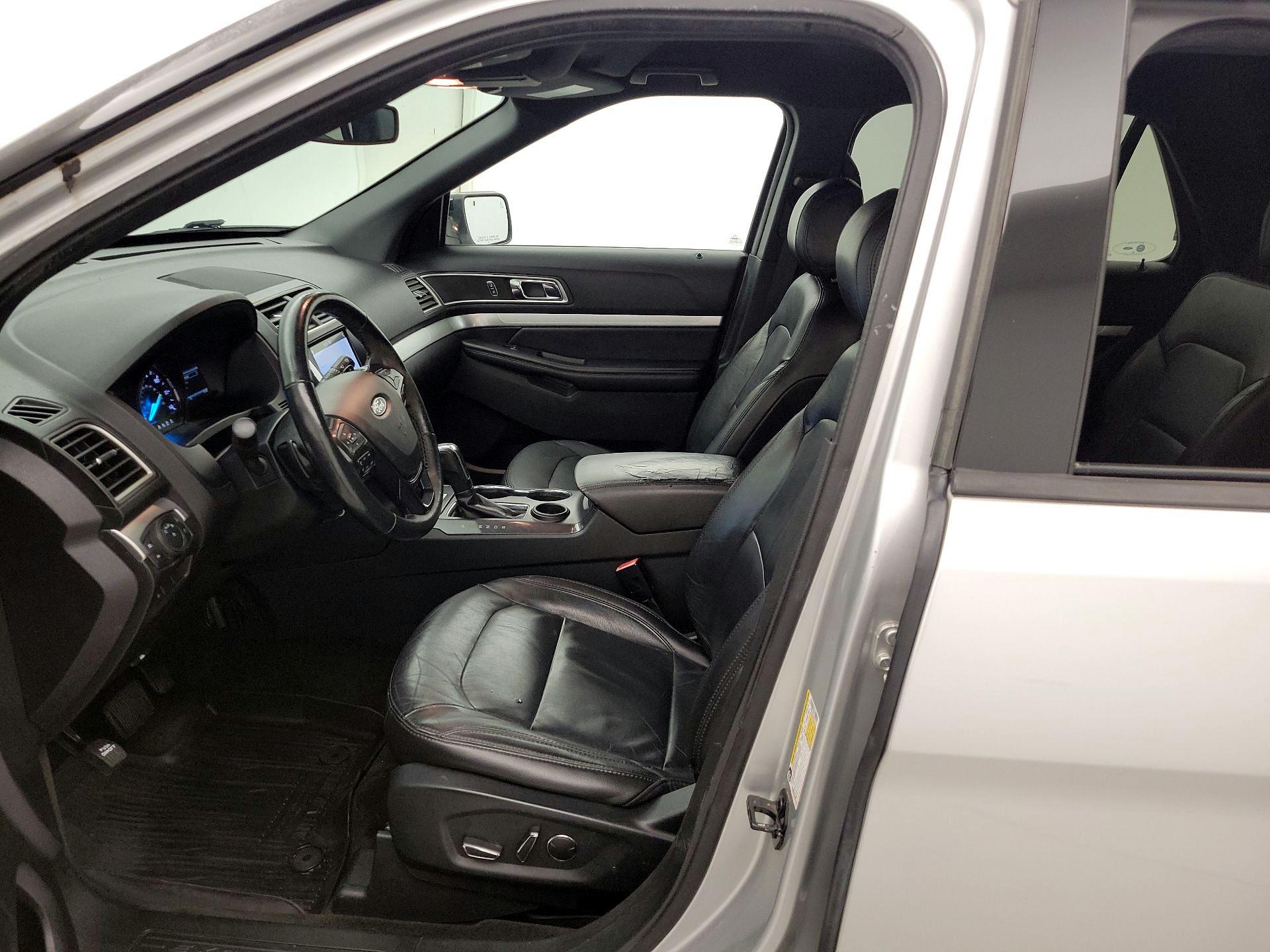 Thumbnail: 2017 Ford Explorer - 11