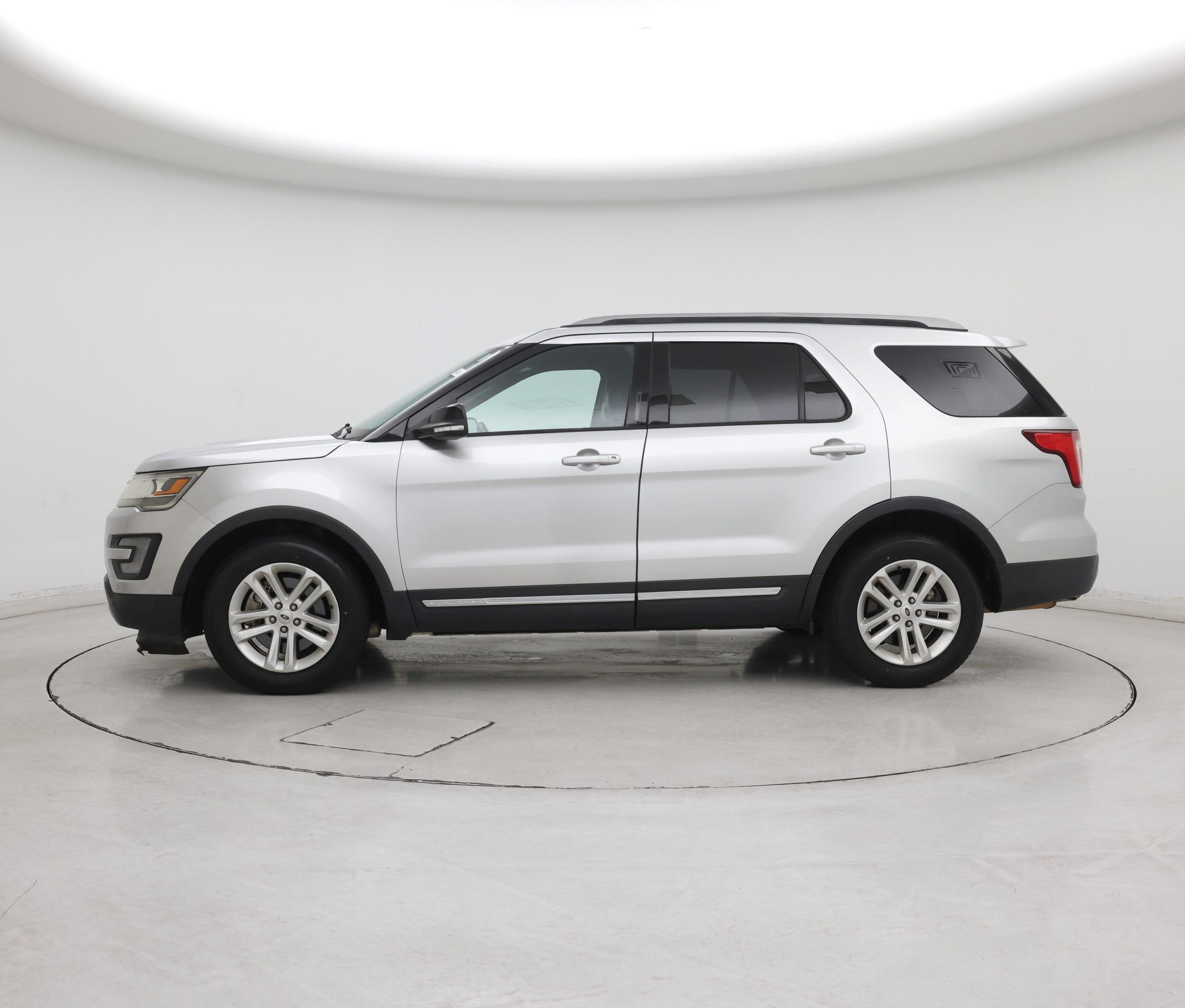 Thumbnail: 2017 Ford Explorer - 3