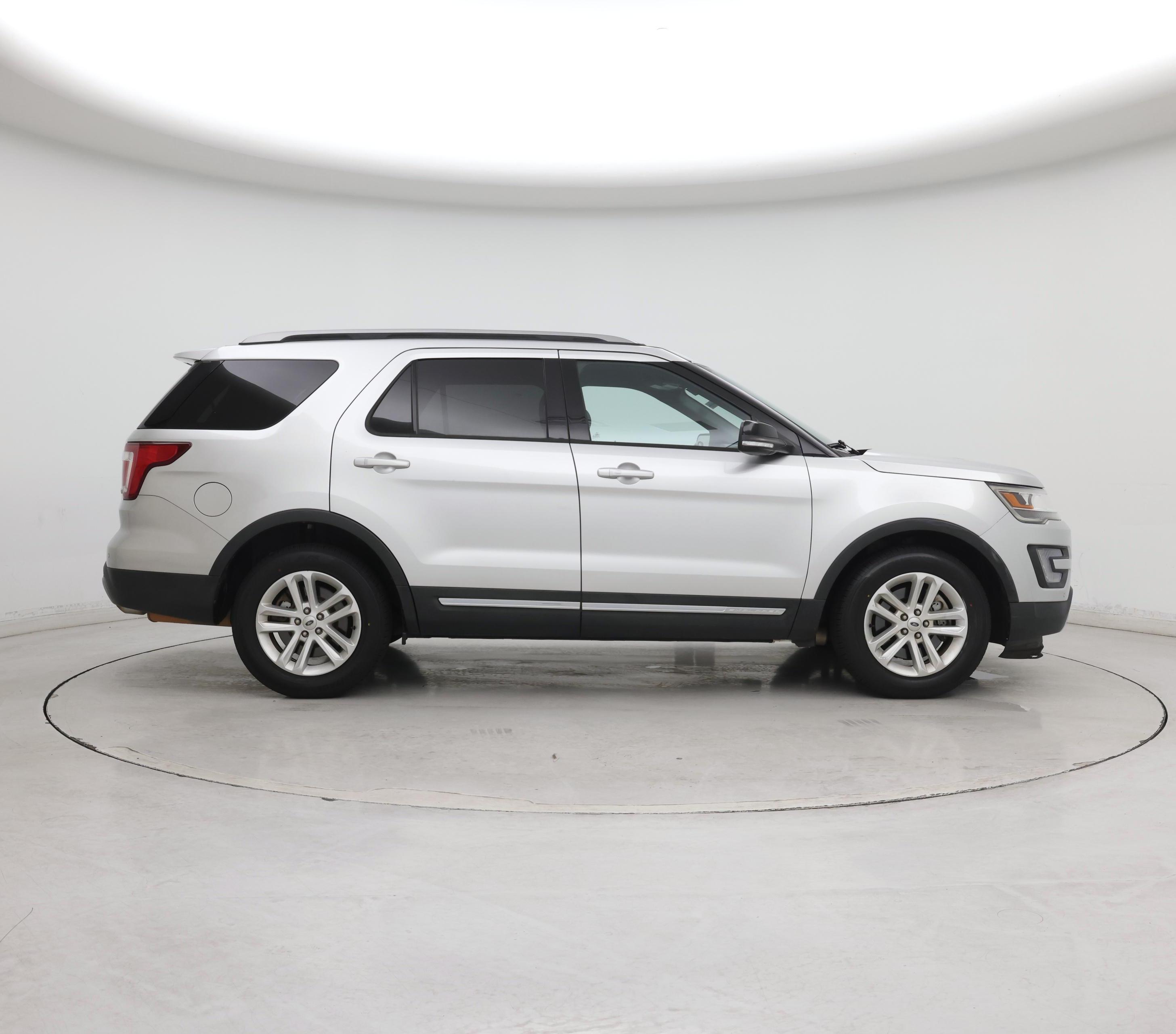 Thumbnail: 2017 Ford Explorer - 7