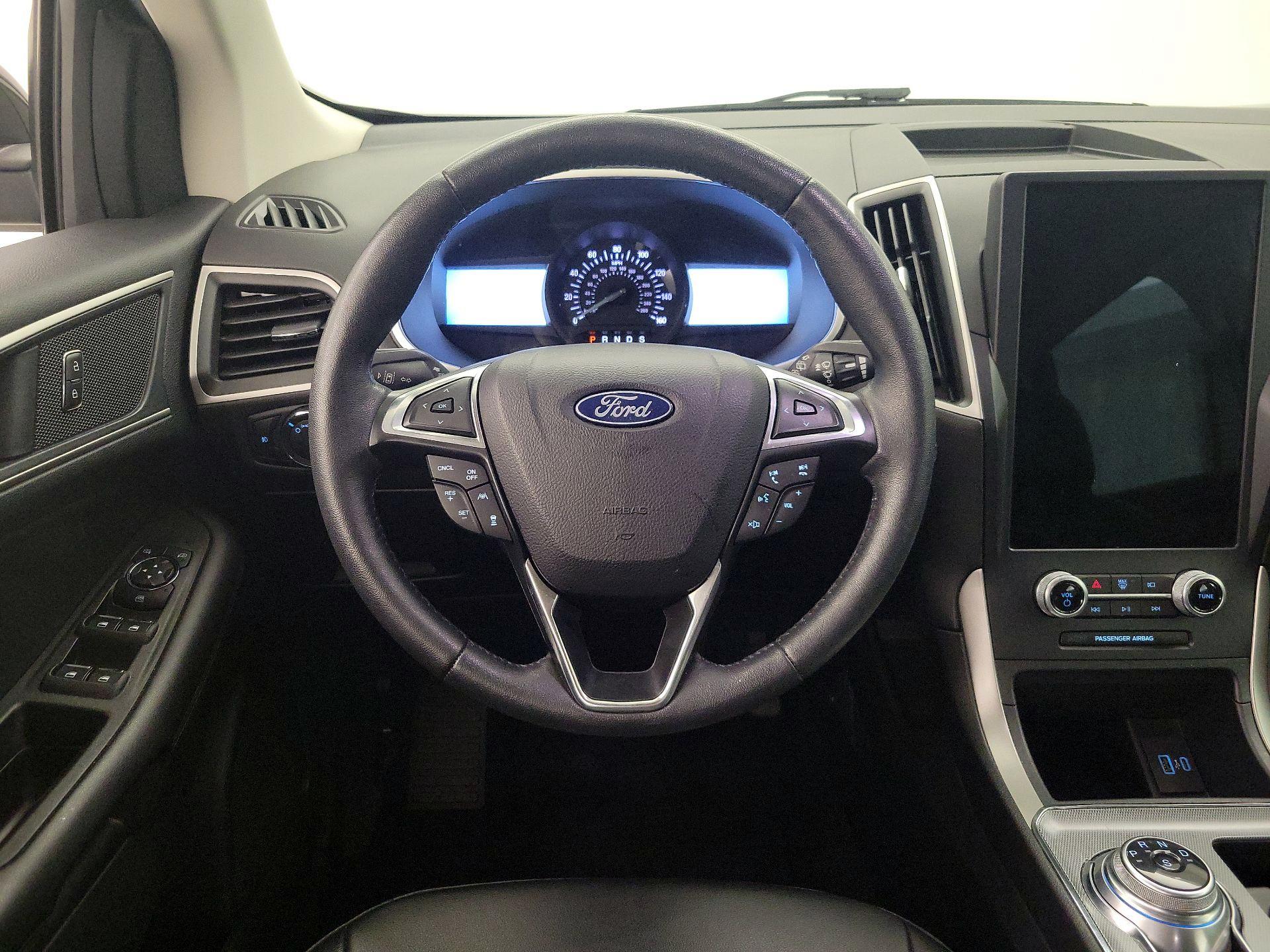 Thumbnail: 2021 Ford Edge - 10