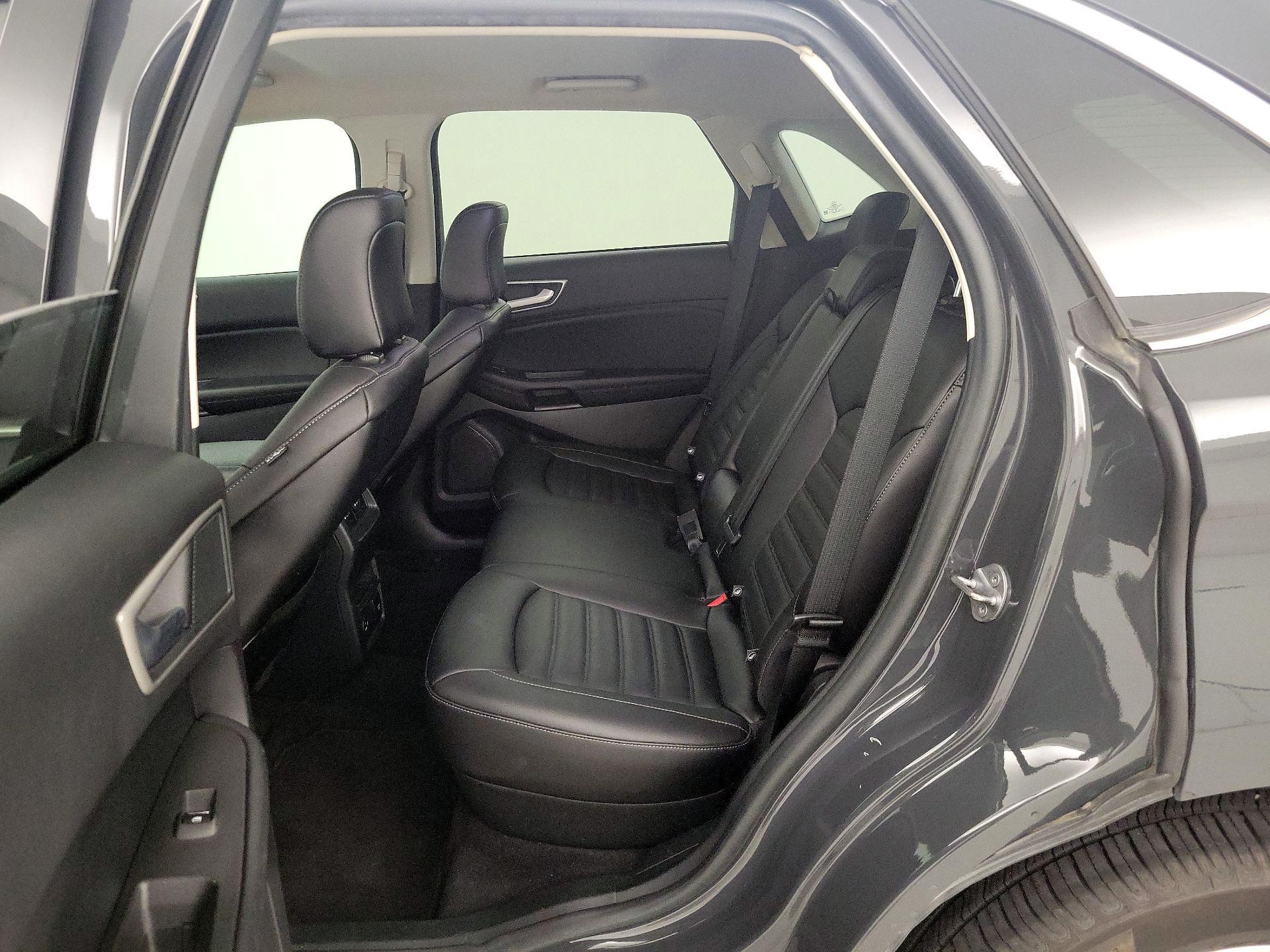 Thumbnail: 2021 Ford Edge - 19