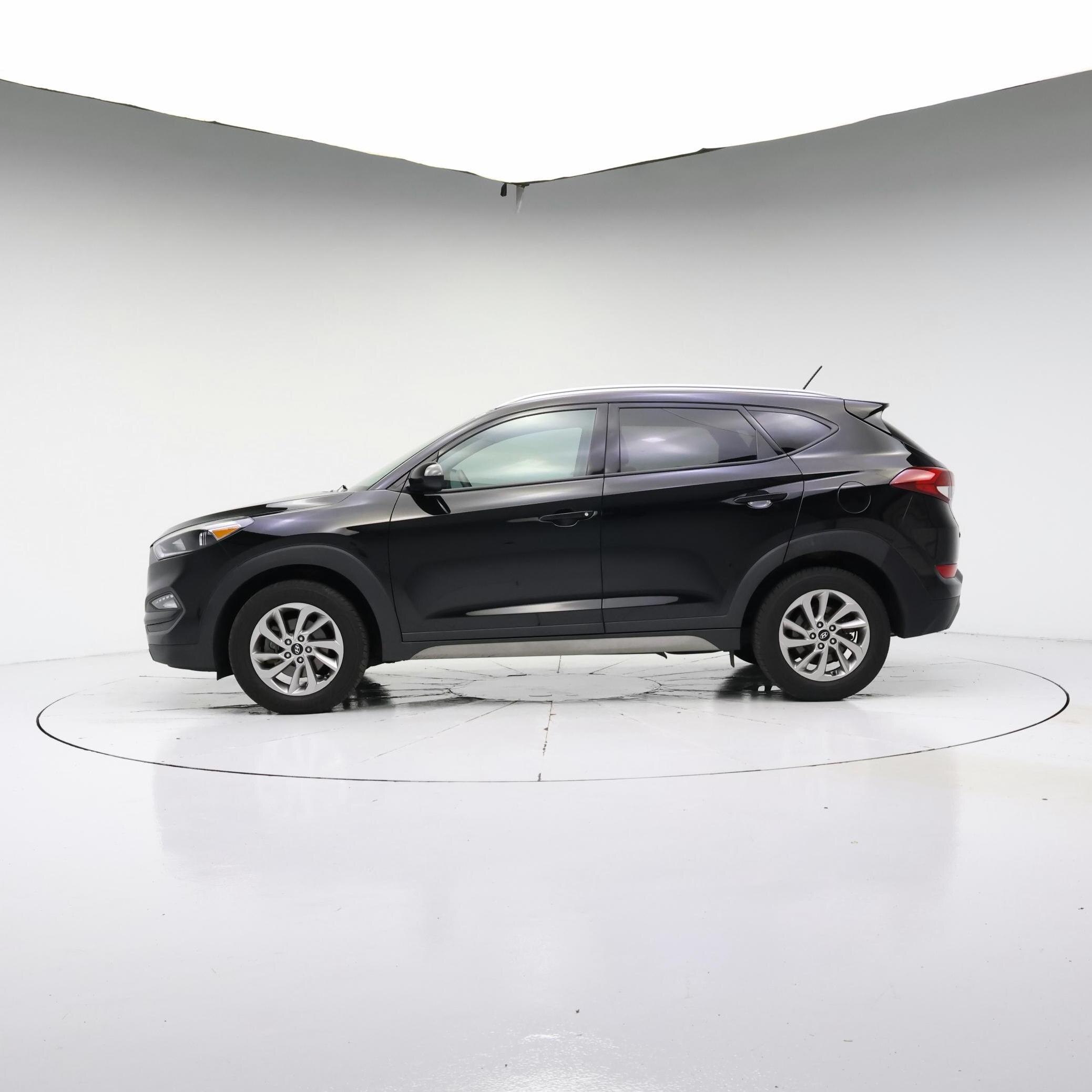 Thumbnail: 2017 Hyundai Tucson - 3