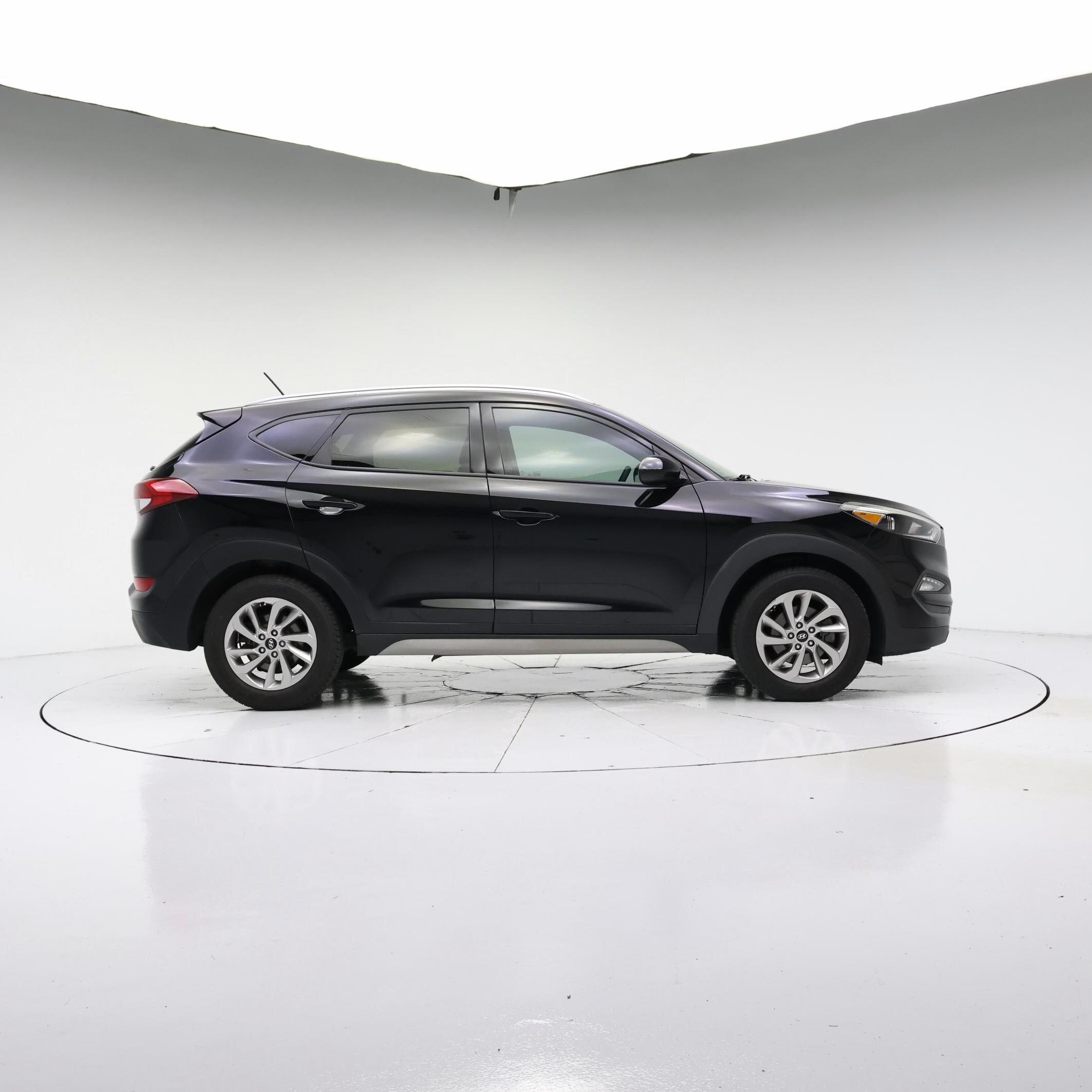 Thumbnail: 2017 Hyundai Tucson - 7