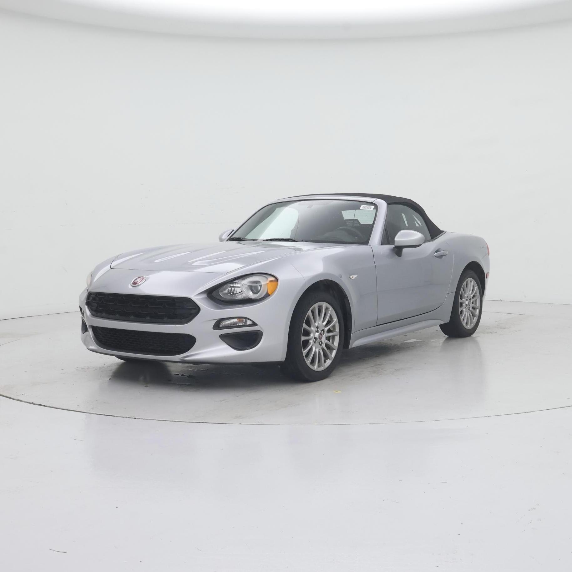 Thumbnail: 2018 Fiat 124 Spider - 4