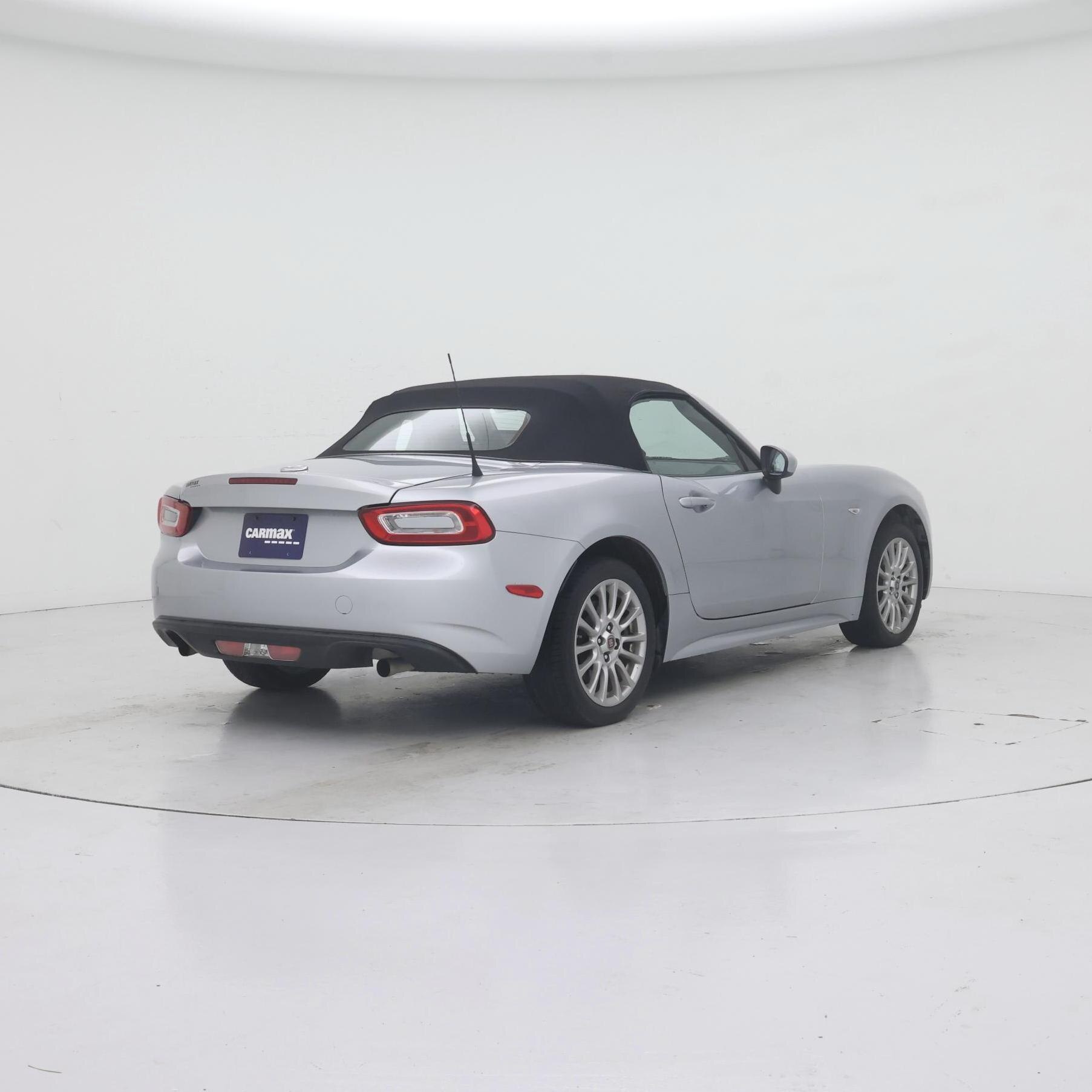 Thumbnail: 2018 Fiat 124 Spider - 8