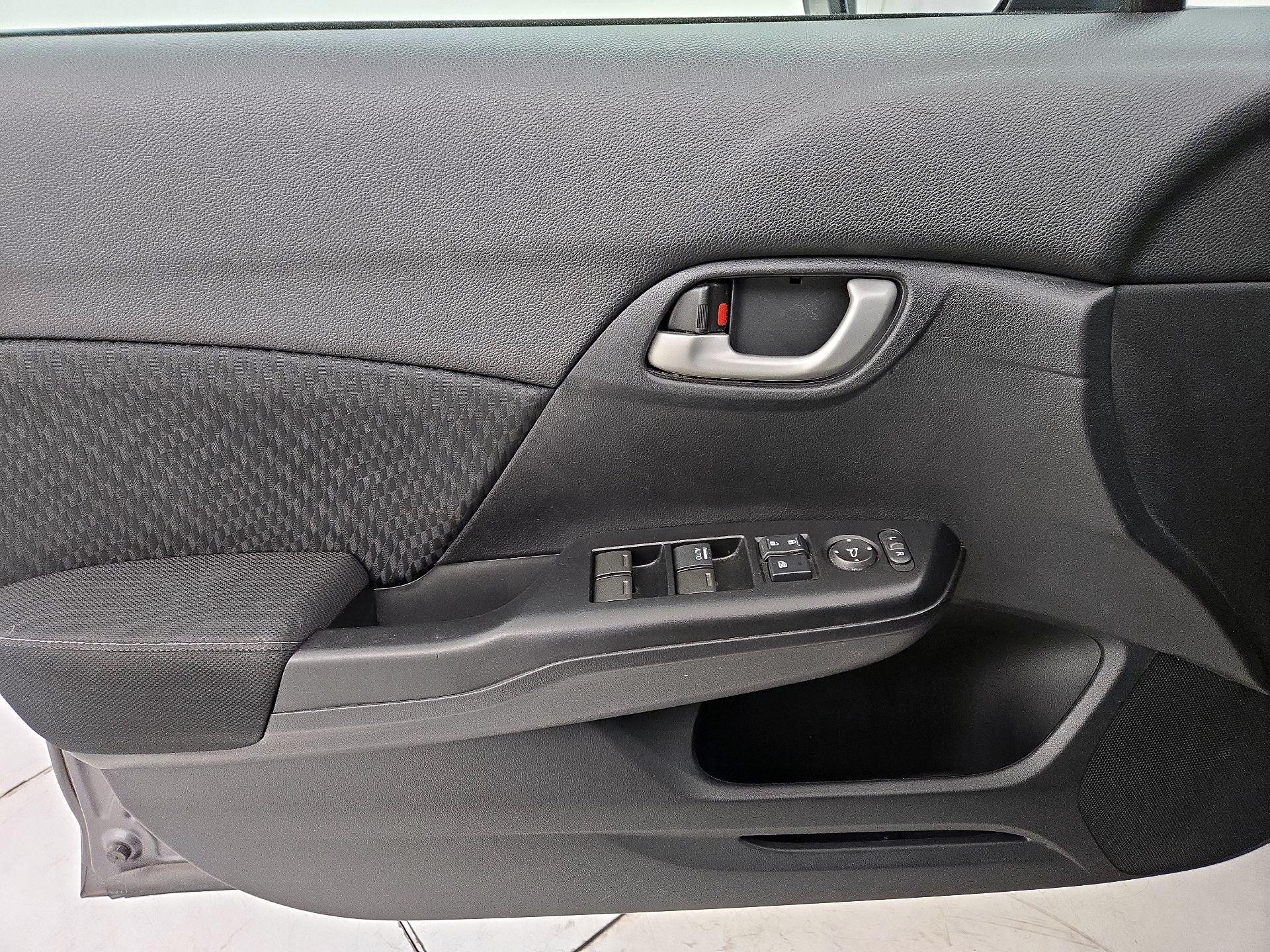 Thumbnail: 2015 Honda Civic - 12