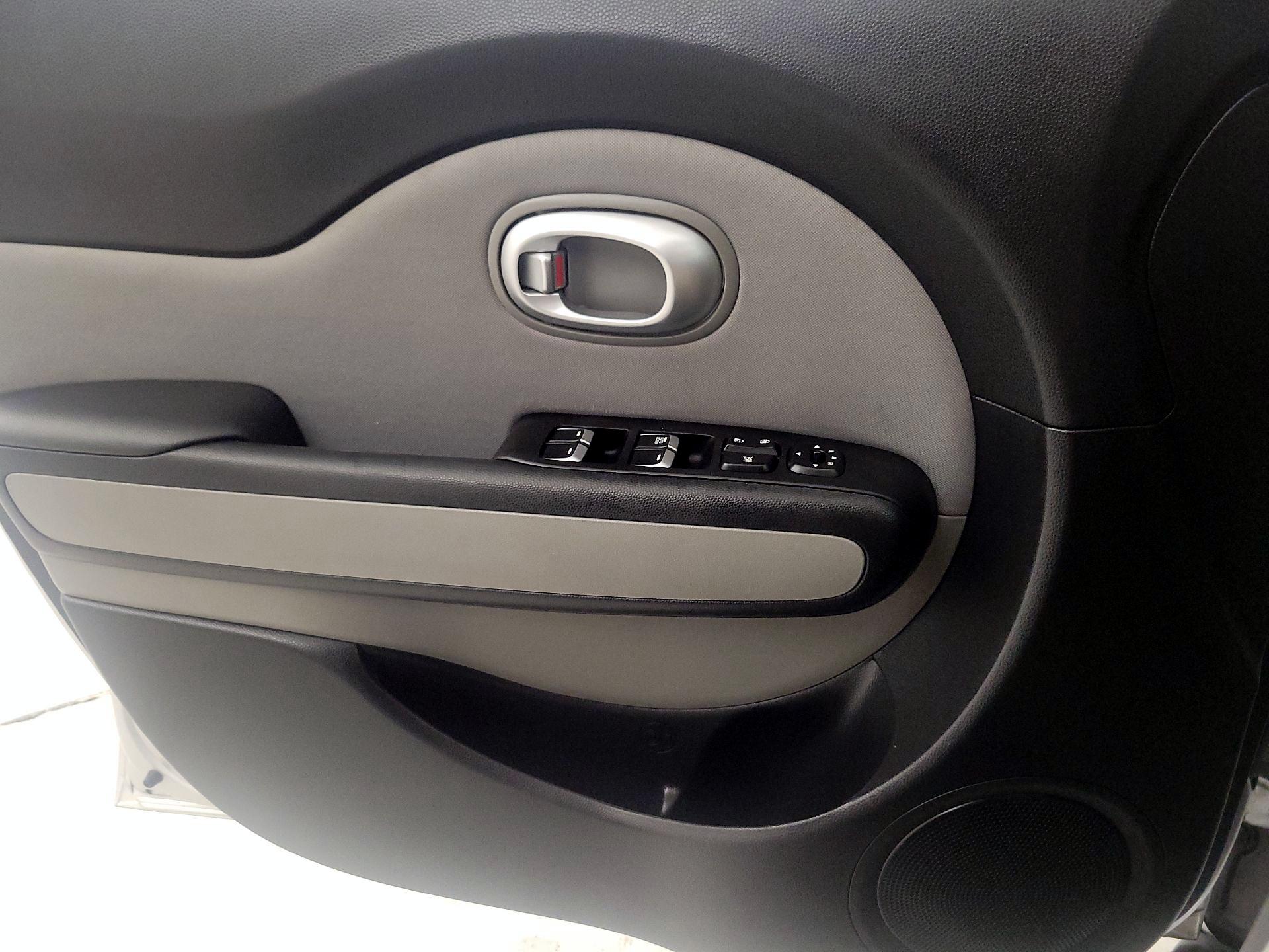 Thumbnail: 2017 Kia Soul - 10