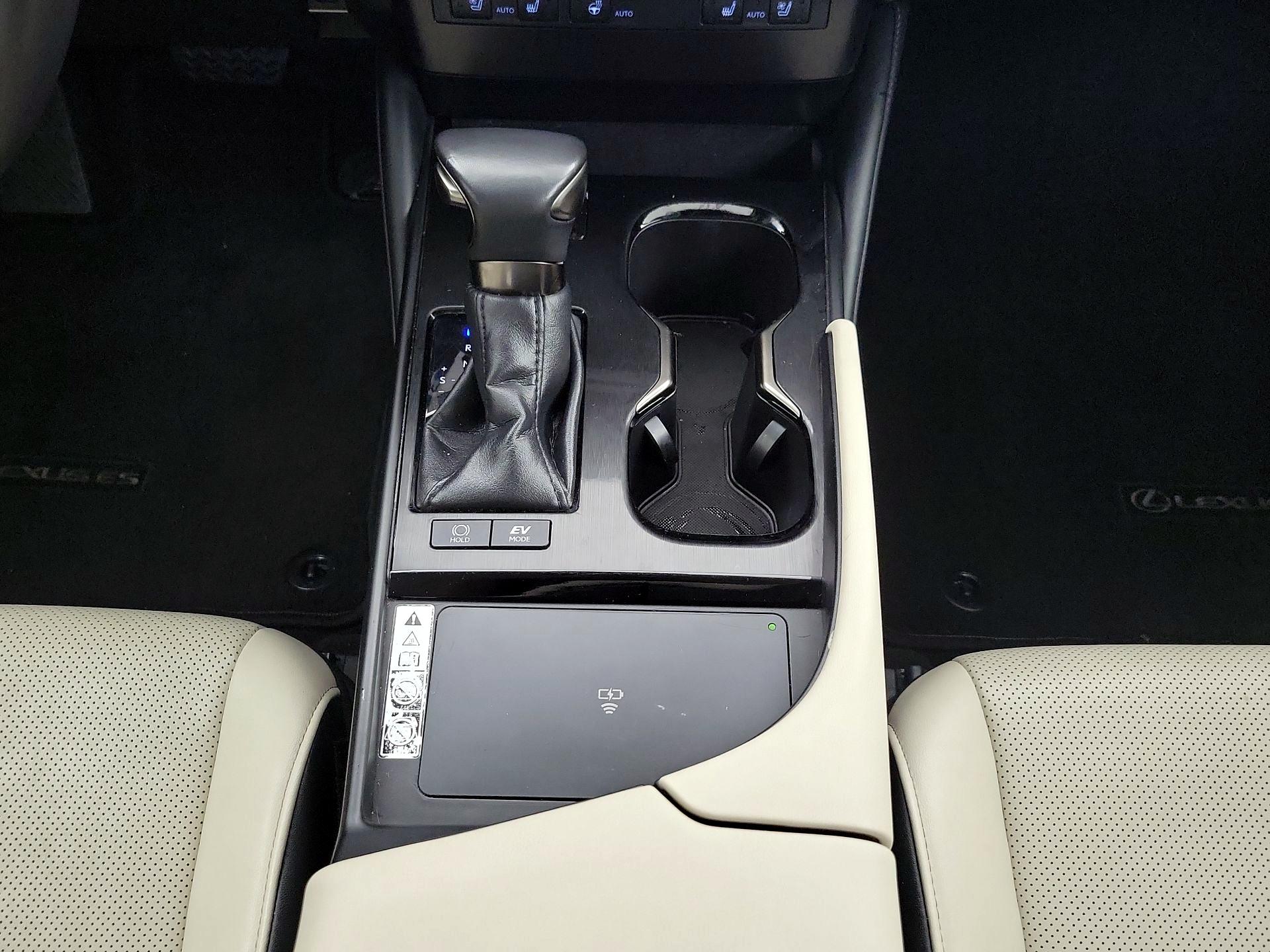 Thumbnail: 2023 Lexus ES - 17