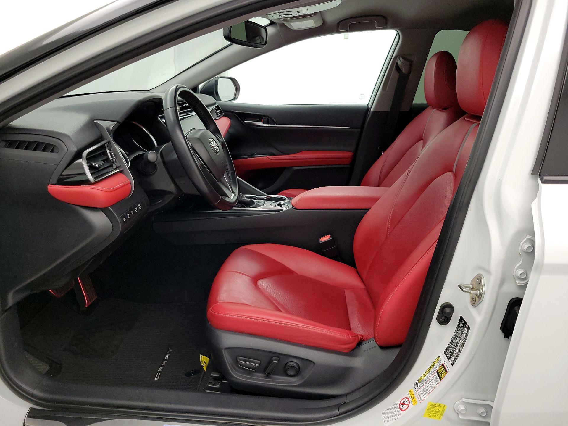 Thumbnail: 2019 Toyota Camry - 11