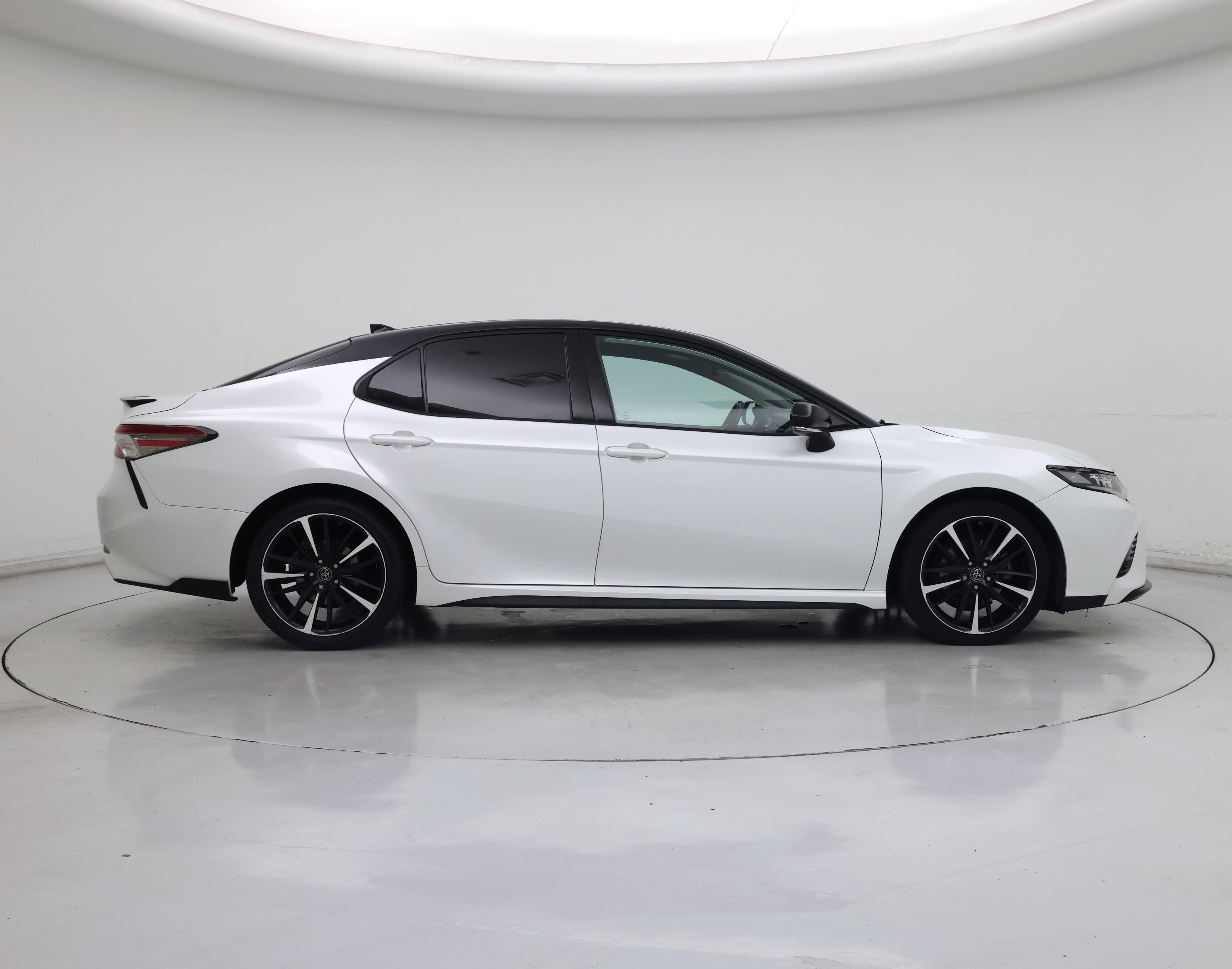 Thumbnail: 2019 Toyota Camry - 7