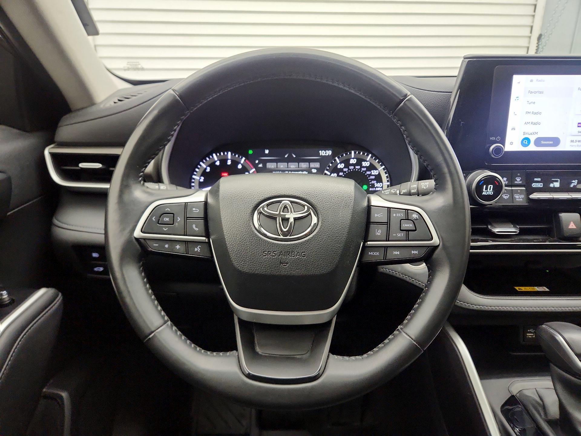 Thumbnail: 2024 Toyota Highlander - 10